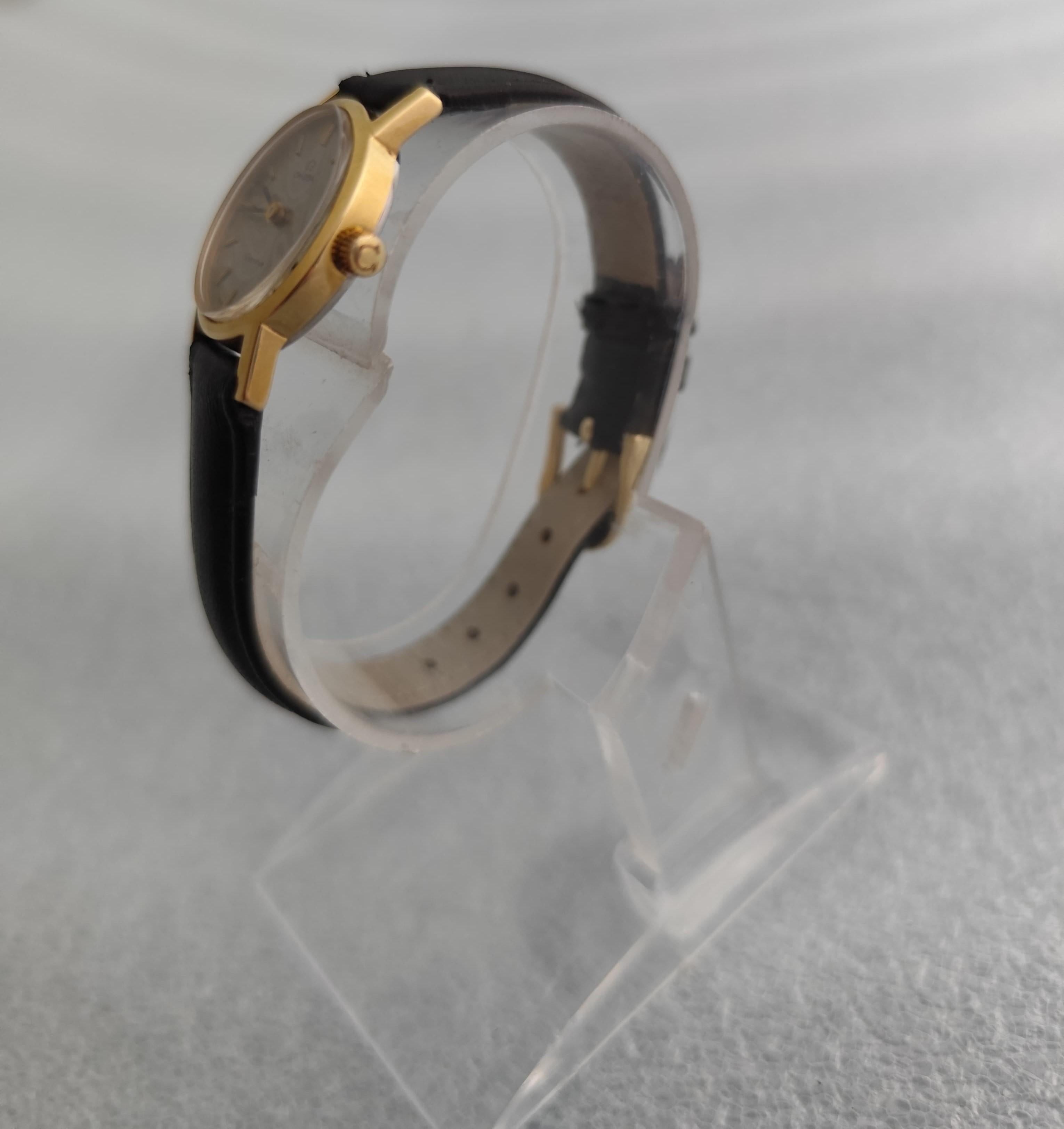 Women's or Men's Omega Genève Rare Gold Marble Dial Ref 5110411 Cal.620 Manual Winding Ladies Wa For Sale