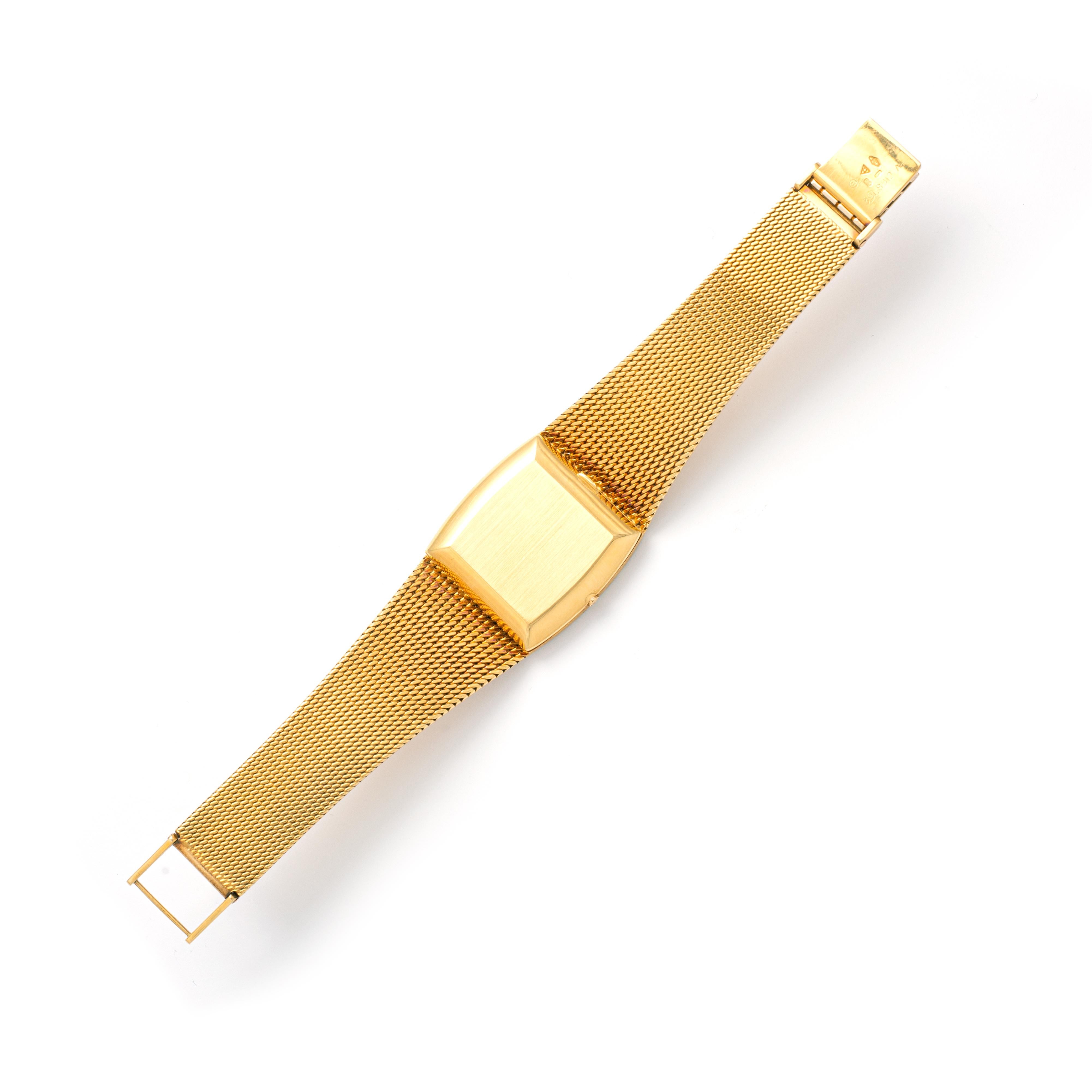 Omega Gold Constellation Wristwatch, 1980s 6