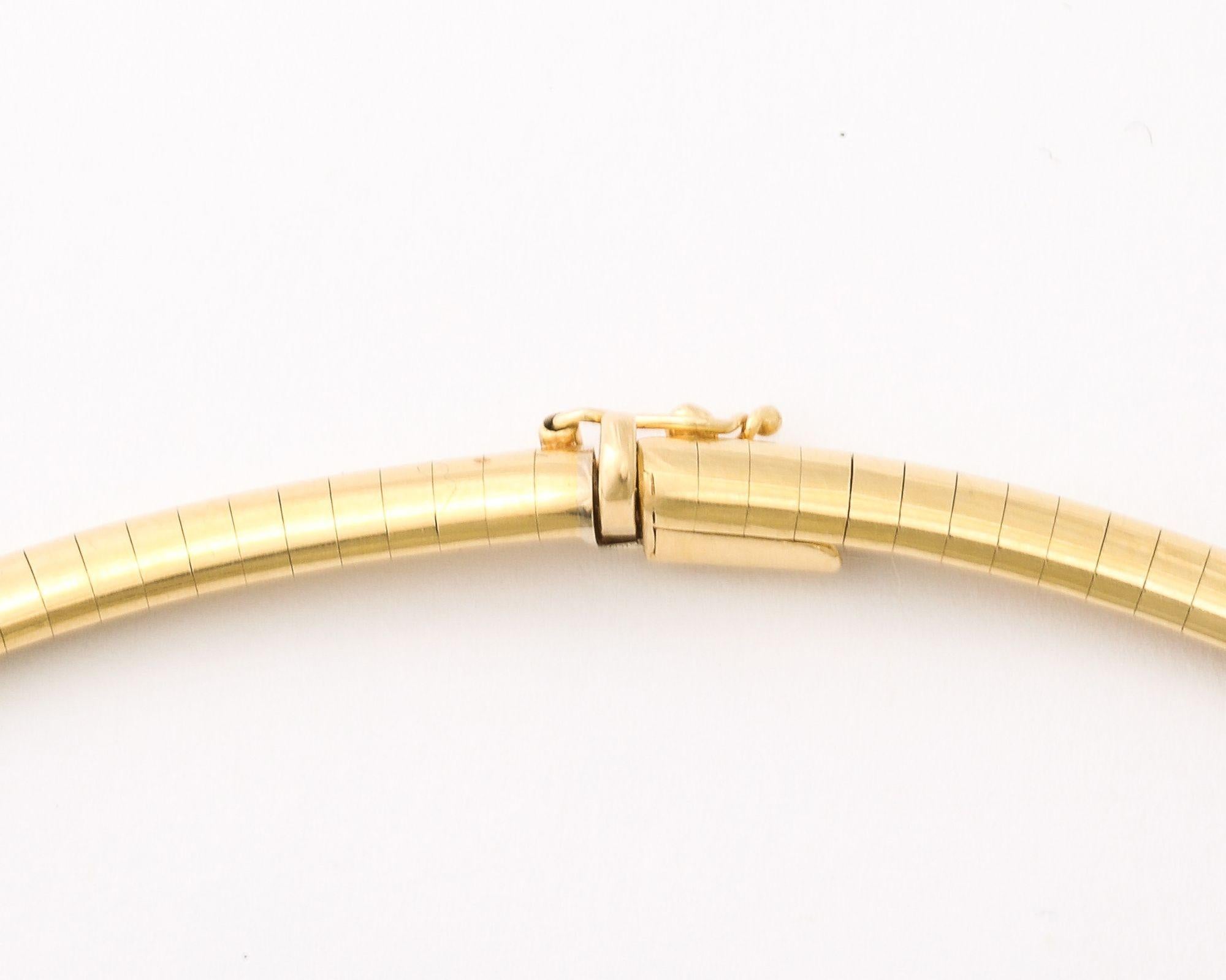 Collar de oro Omega en venta 1
