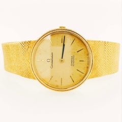 Omega Gold Watch in 18 Karat Yellow Gold in Excellent Condition, Round Face Case