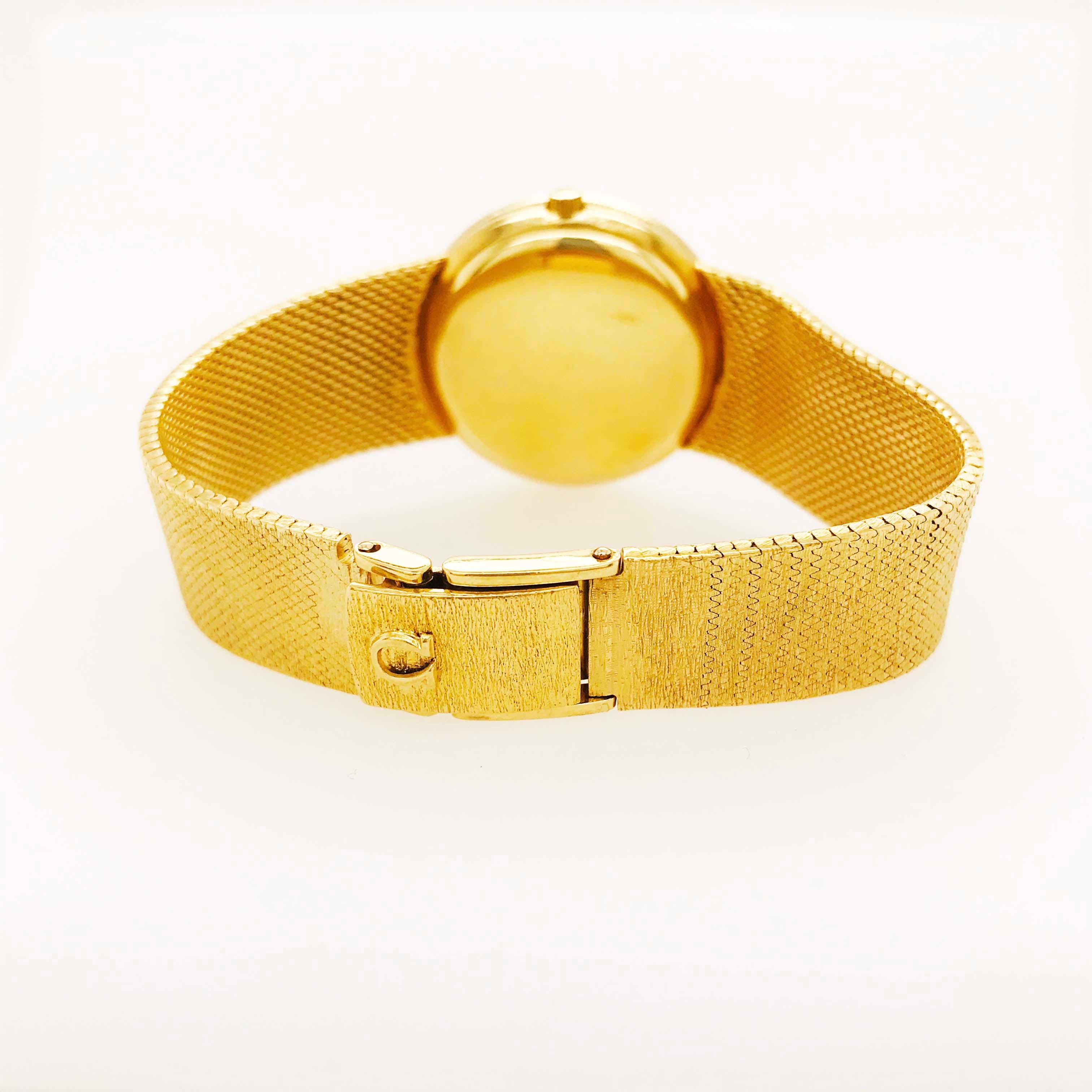 Omega Gold Watch in 18 Karat Yellow Gold in Excellent Condition, Round Face Case In Excellent Condition In Austin, TX