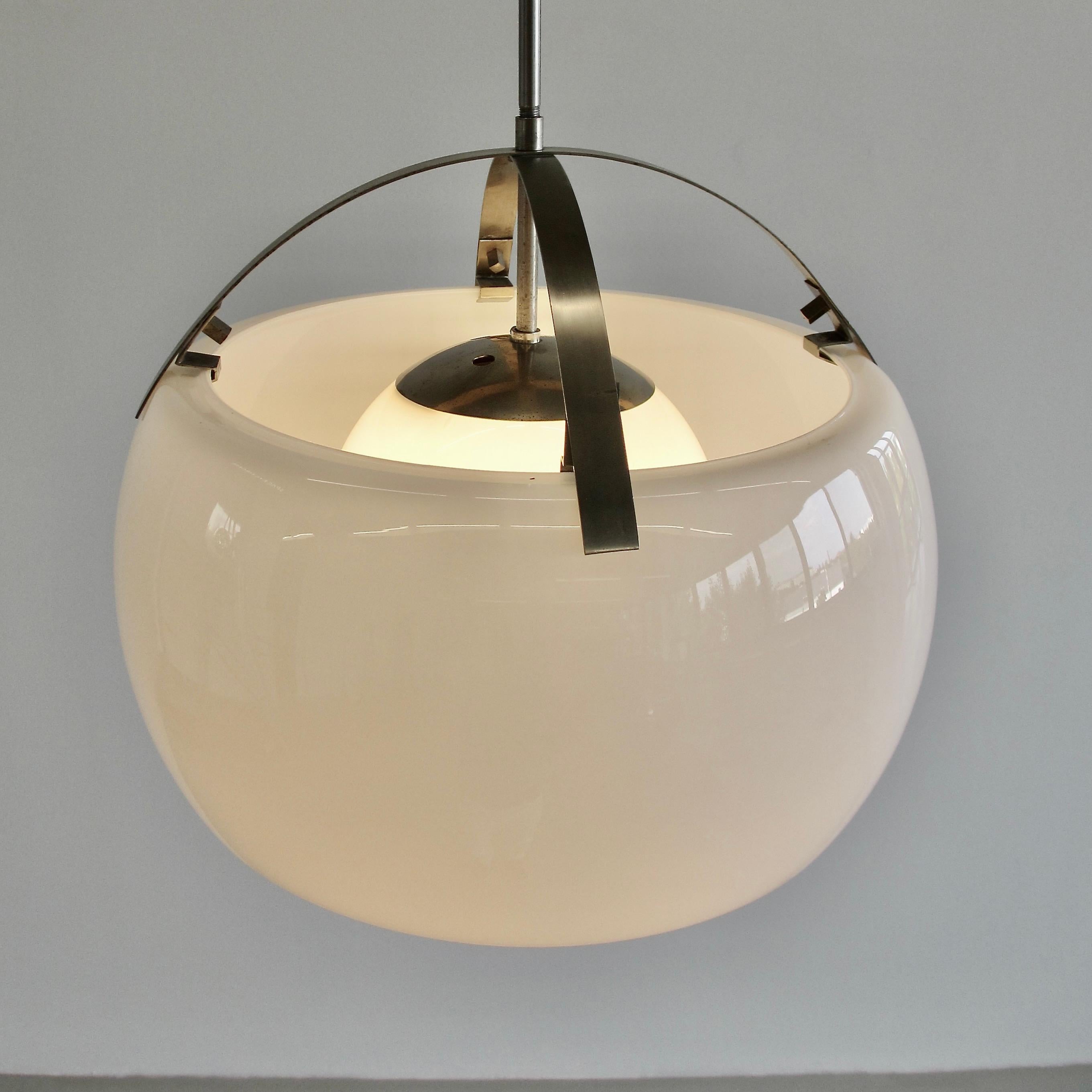 Omega Hanging Lamp by Vico Magistretti, 1962 In Good Condition In Berlin, Berlin