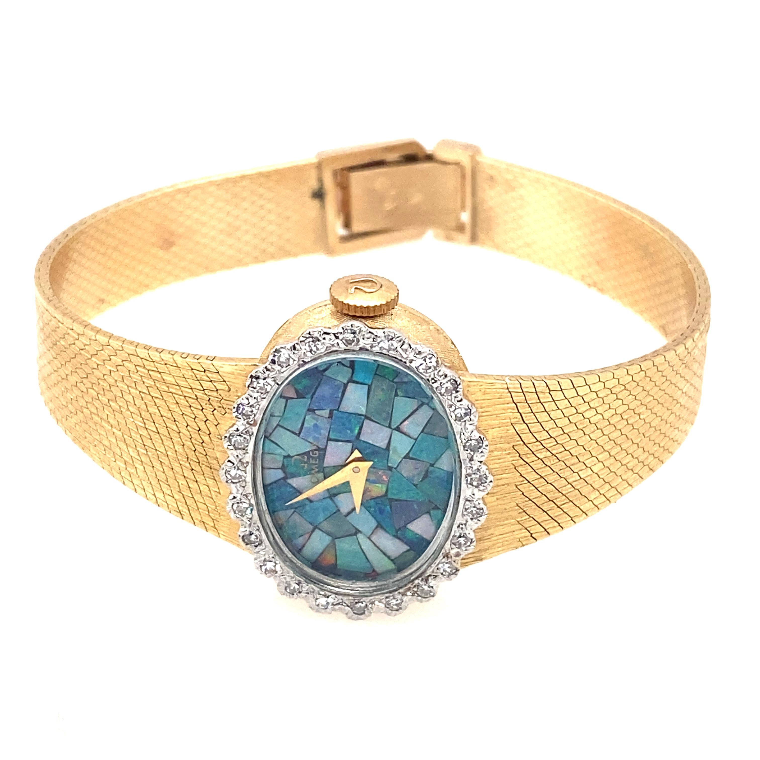 Omega Montre pour femmes en or jaune 14 carats avec diamants en vente 2