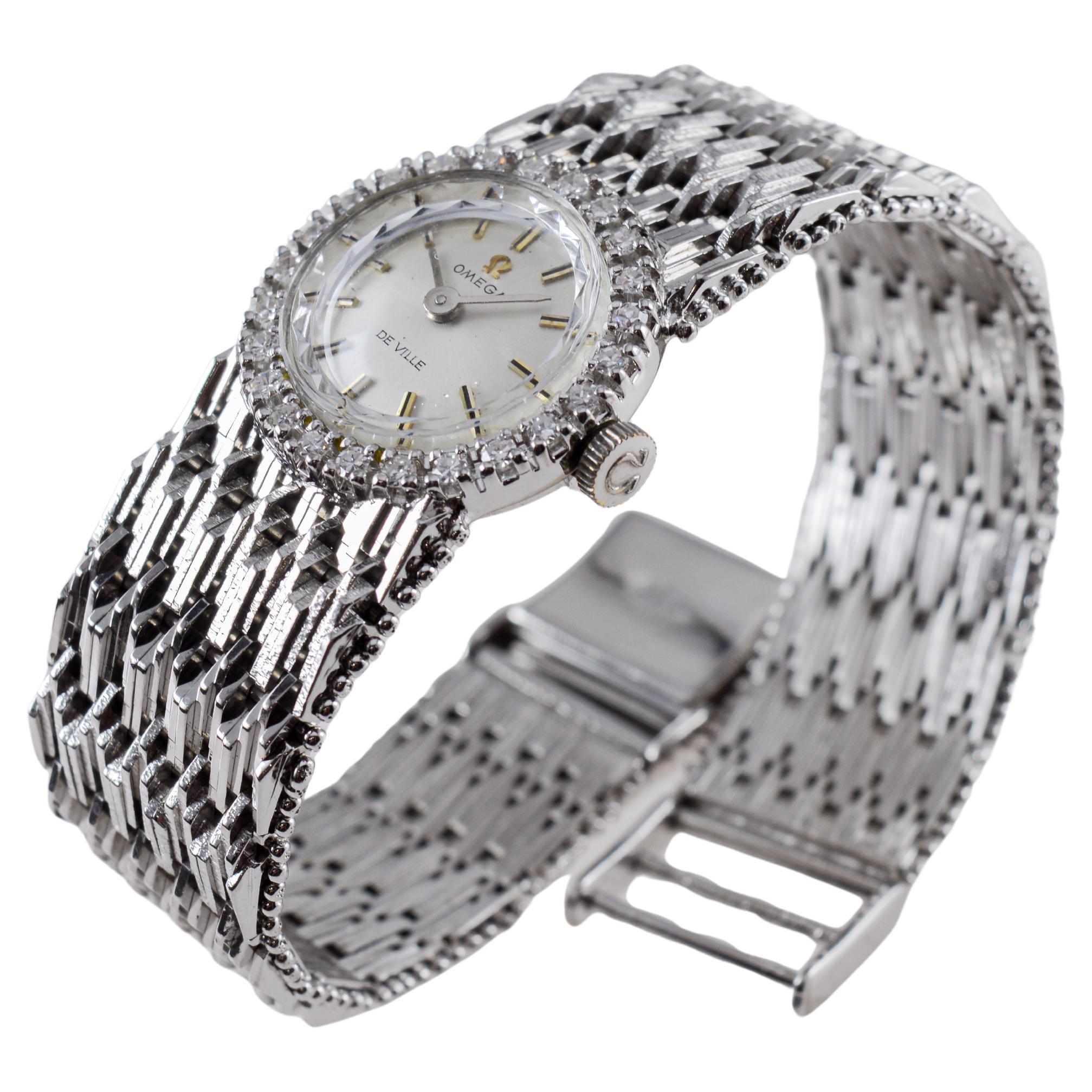 Omega Ladies Mid Century 18Kt. Solid Gold Dress Watch For Sale 6