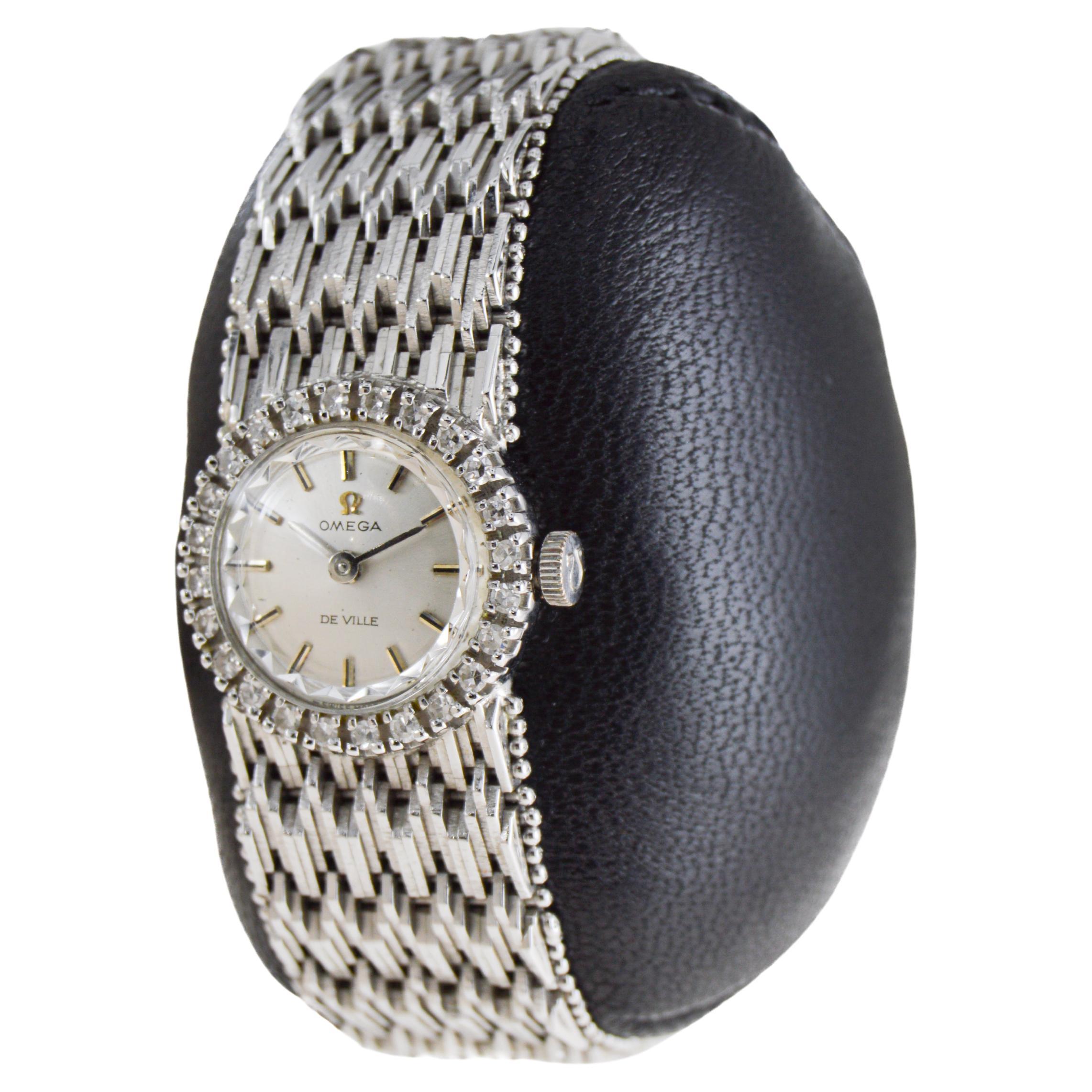 Women's Omega Ladies Mid Century 18Kt. Solid Gold Dress Watch For Sale