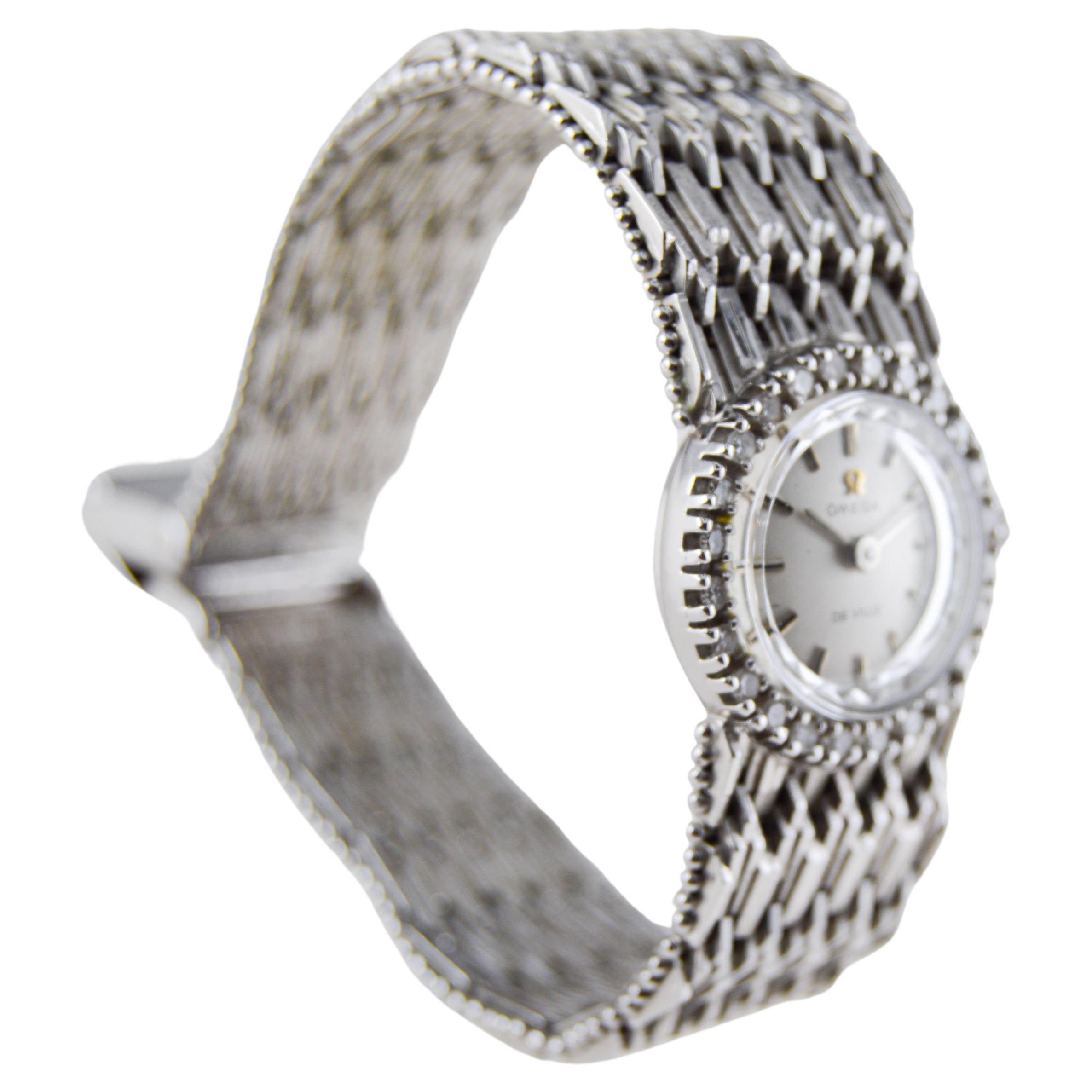 Omega Ladies Mid Century 18Kt. Solid Gold Dress Watch For Sale 1
