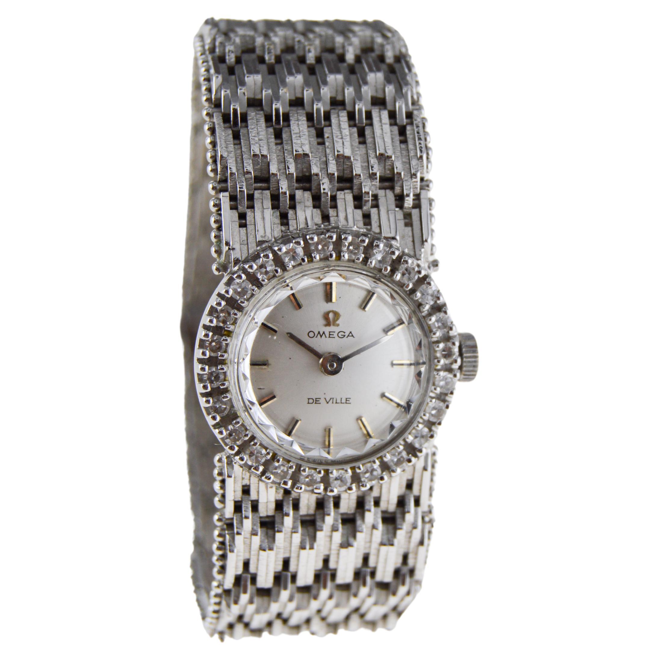 Omega Ladies Mid Century 18Kt. Solid Gold Dress Watch For Sale 2
