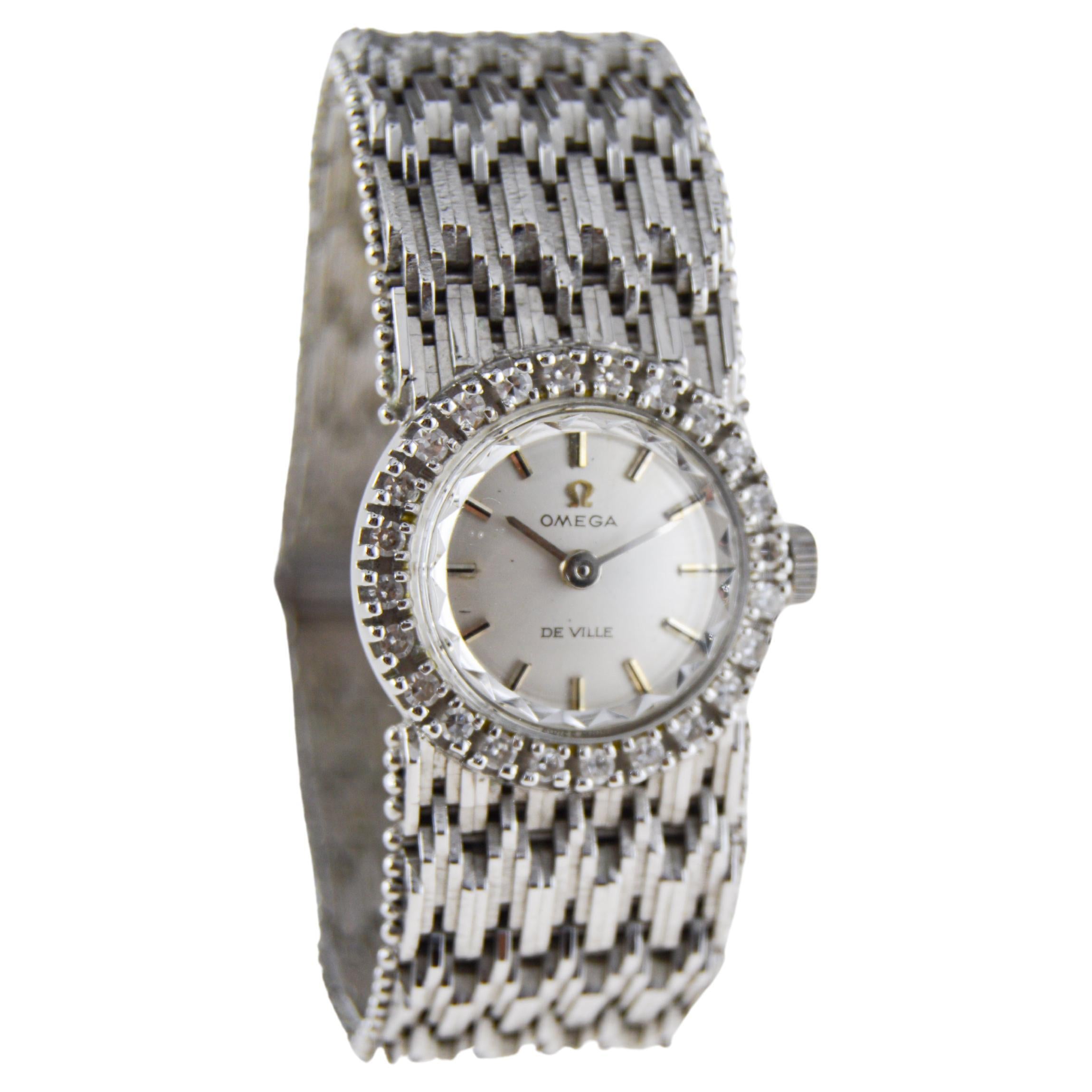 Omega Ladies Mid Century 18Kt. Solid Gold Dress Watch For Sale 3