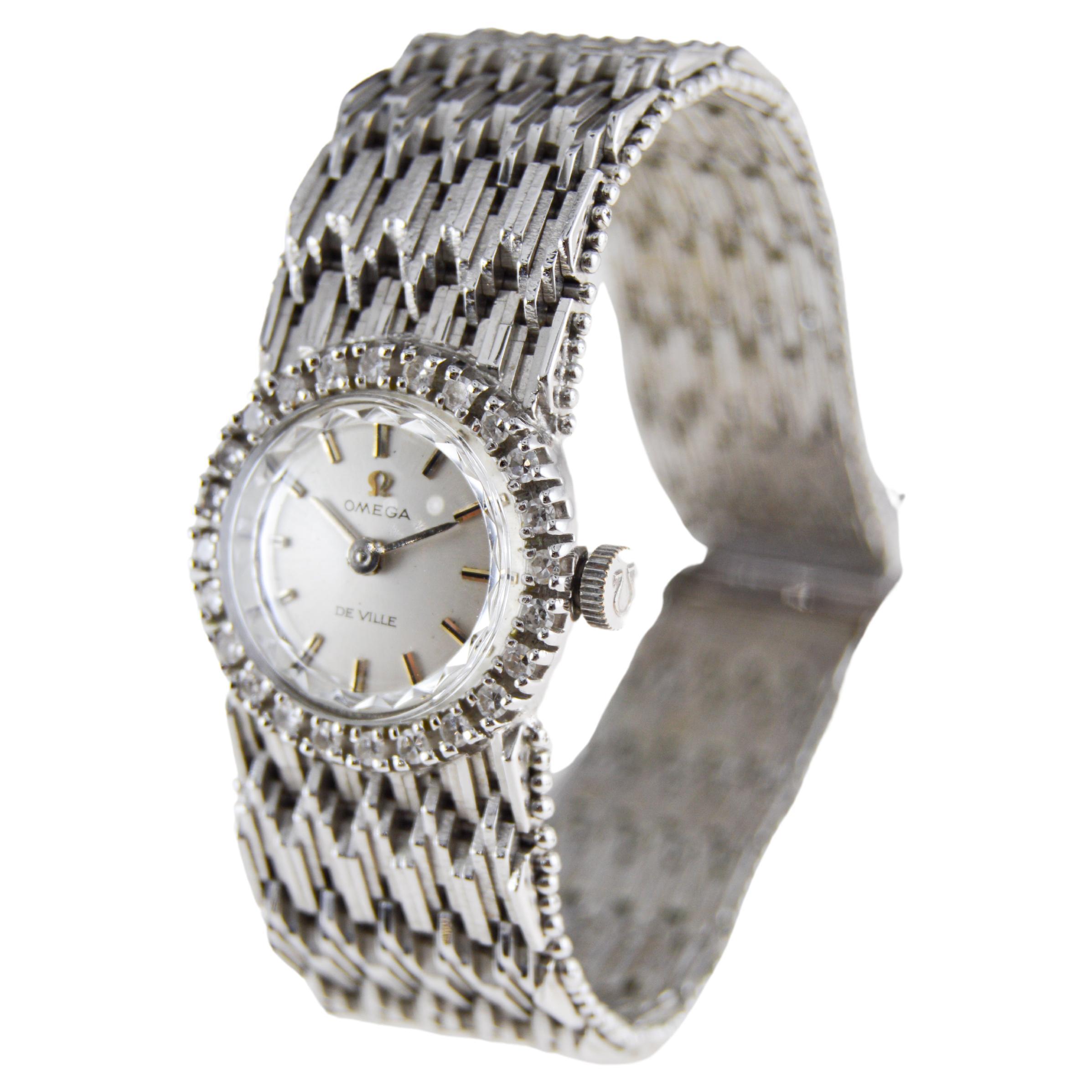 Omega Ladies Mid Century 18Kt. Solid Gold Dress Watch For Sale 4