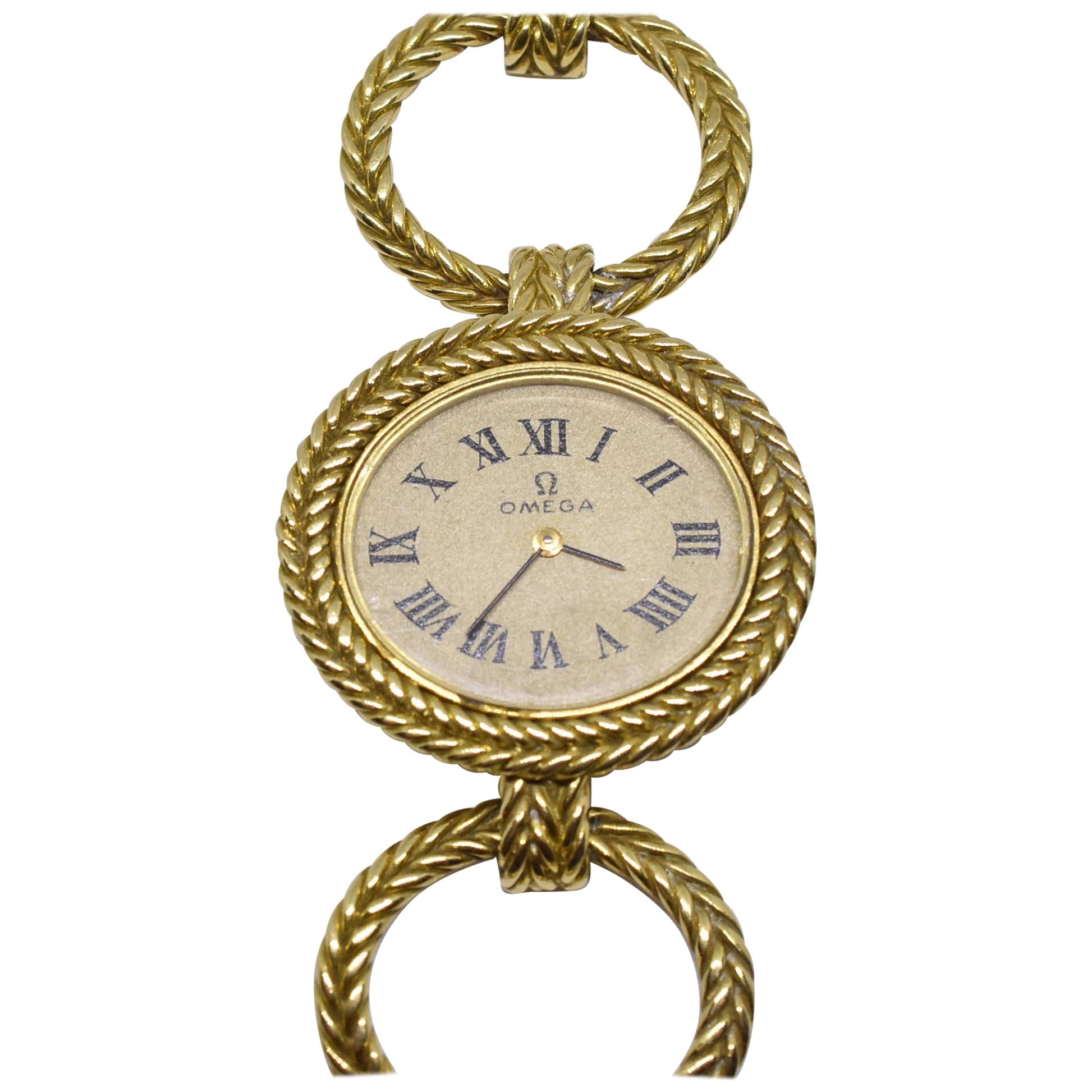 Omega Montre pour femme, bracelet à maillons en or ovale 18 carats, design tressé en vente