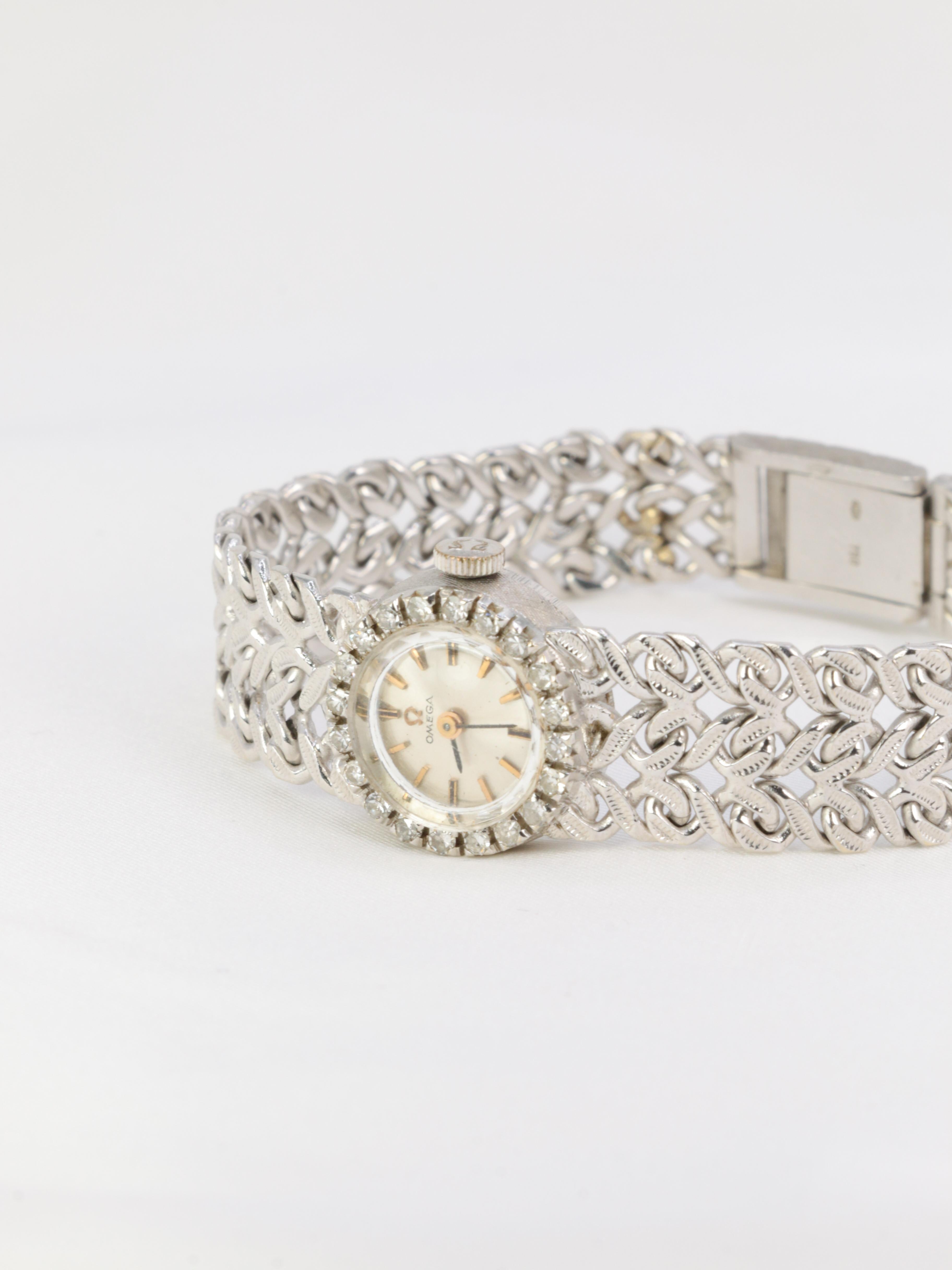 Omega Ladies' Watch in 18k White Gold and Diamonds 2