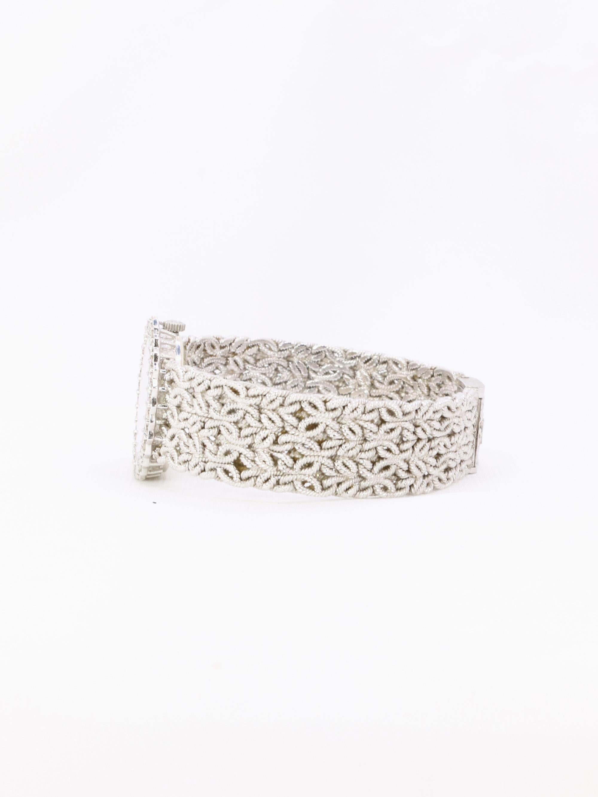 OMEGA - Damen-Armbanduhr aus Weißgold mit Diamanten und Lapislazuli im Zustand „Gut“ im Angebot in PARIS, FR