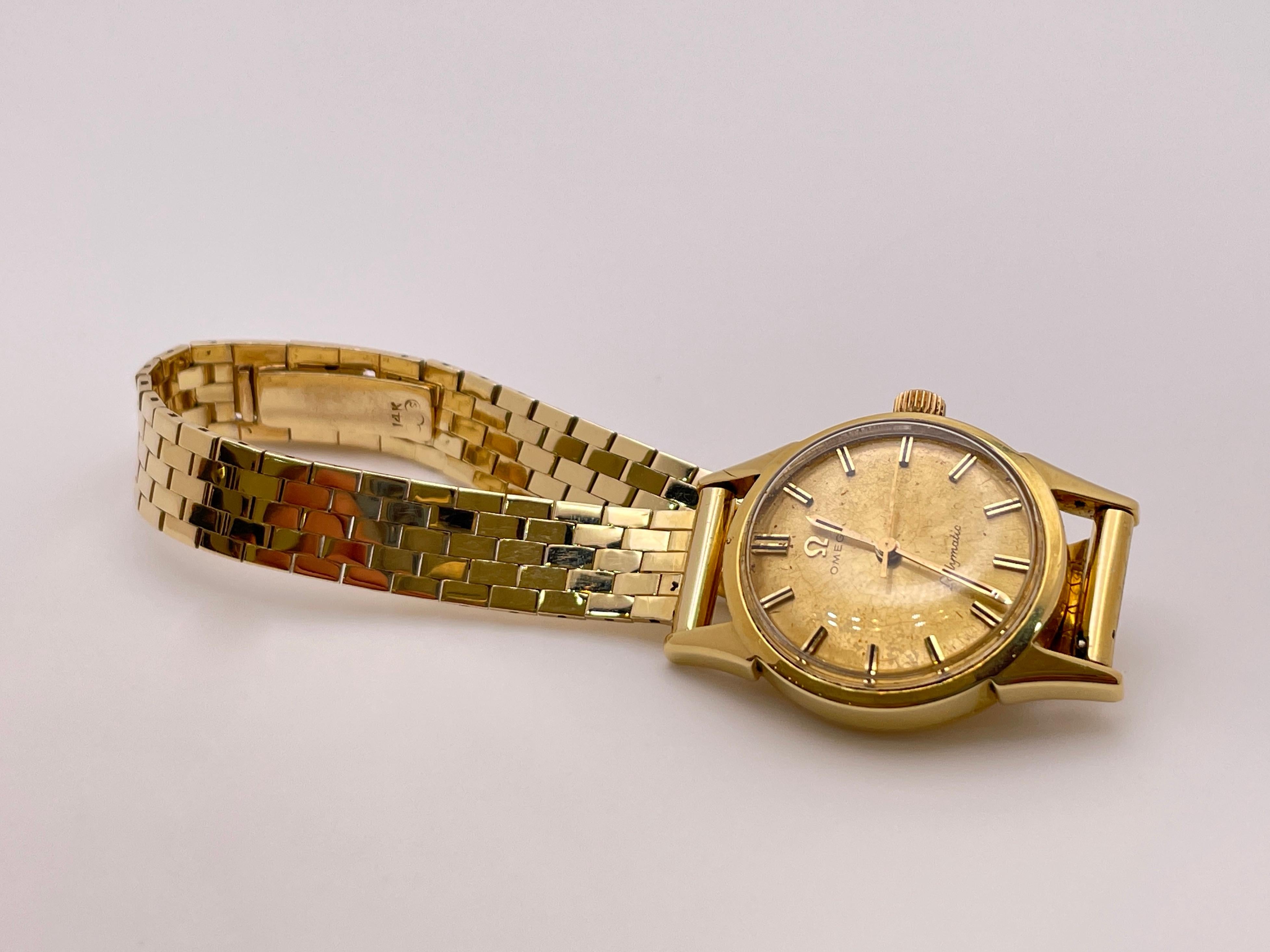 Omega Ladymatic 14 Karat Yellow Gold Self Winding Women's Watch For Sale 3