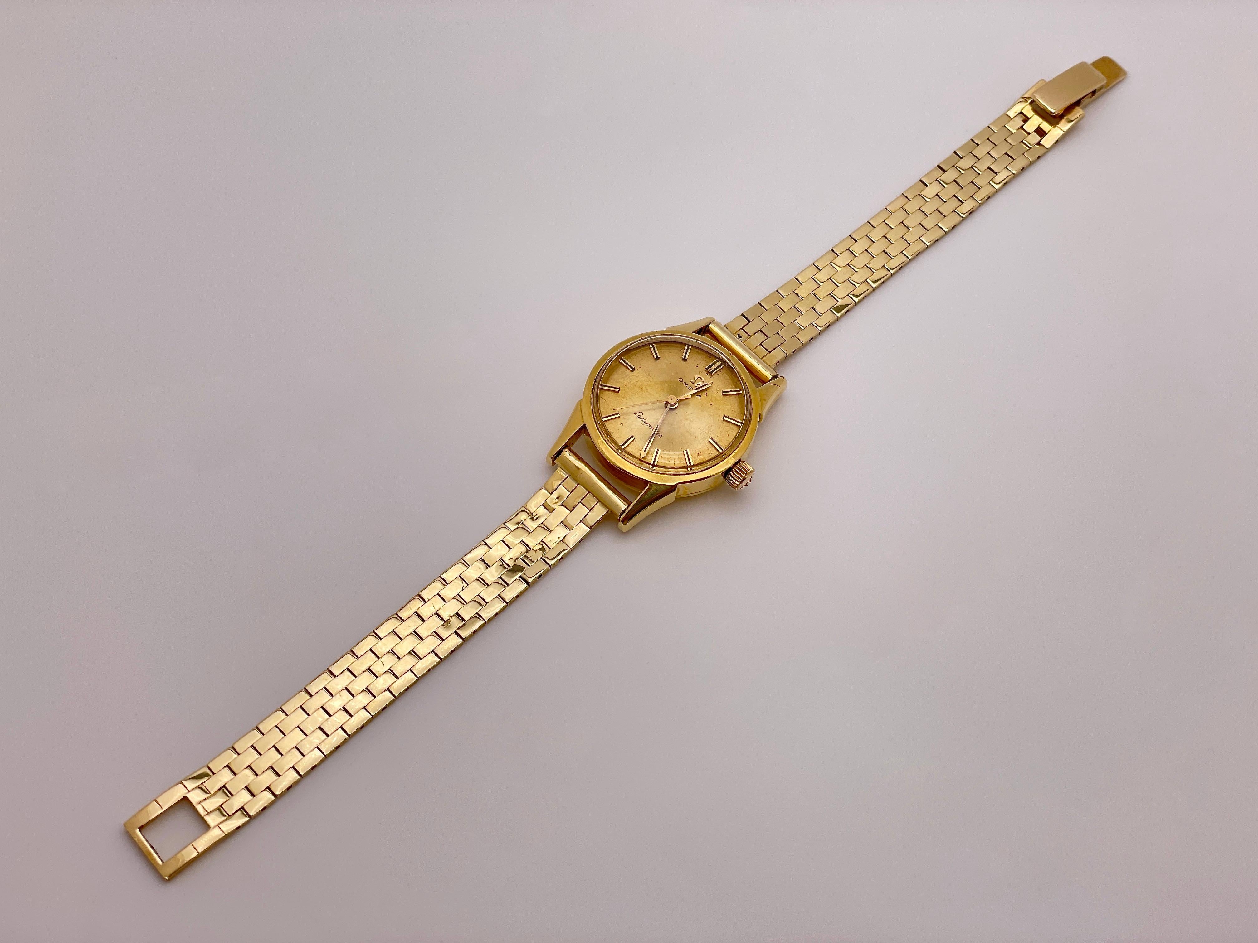 Women's or Men's Omega Ladymatic 14 Karat Yellow Gold Self Winding Women's Watch For Sale