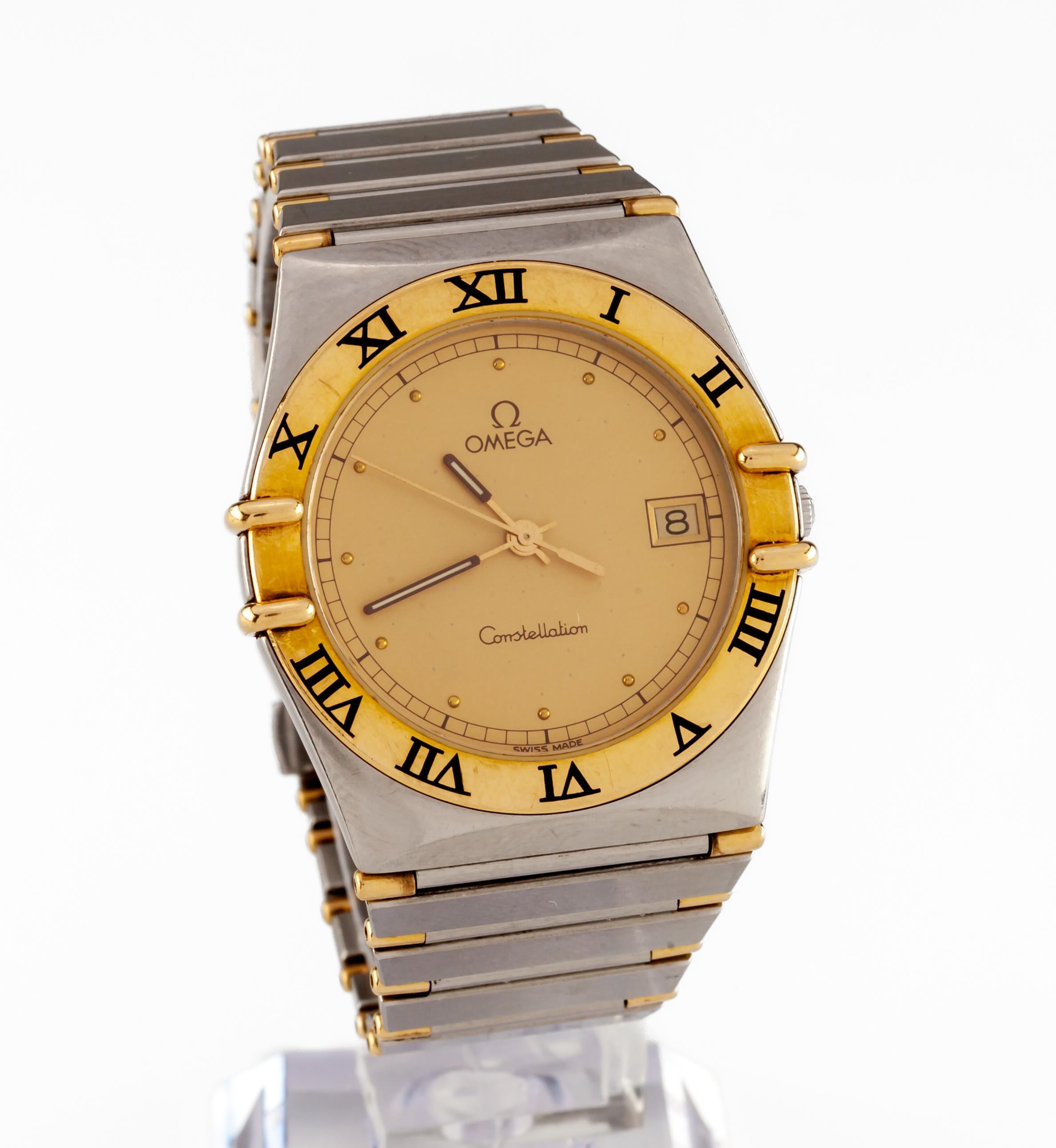 Omega Herren-Quarz-Uhr, zweifarbige Konstellationsuhr mit Datum (Moderne) im Angebot