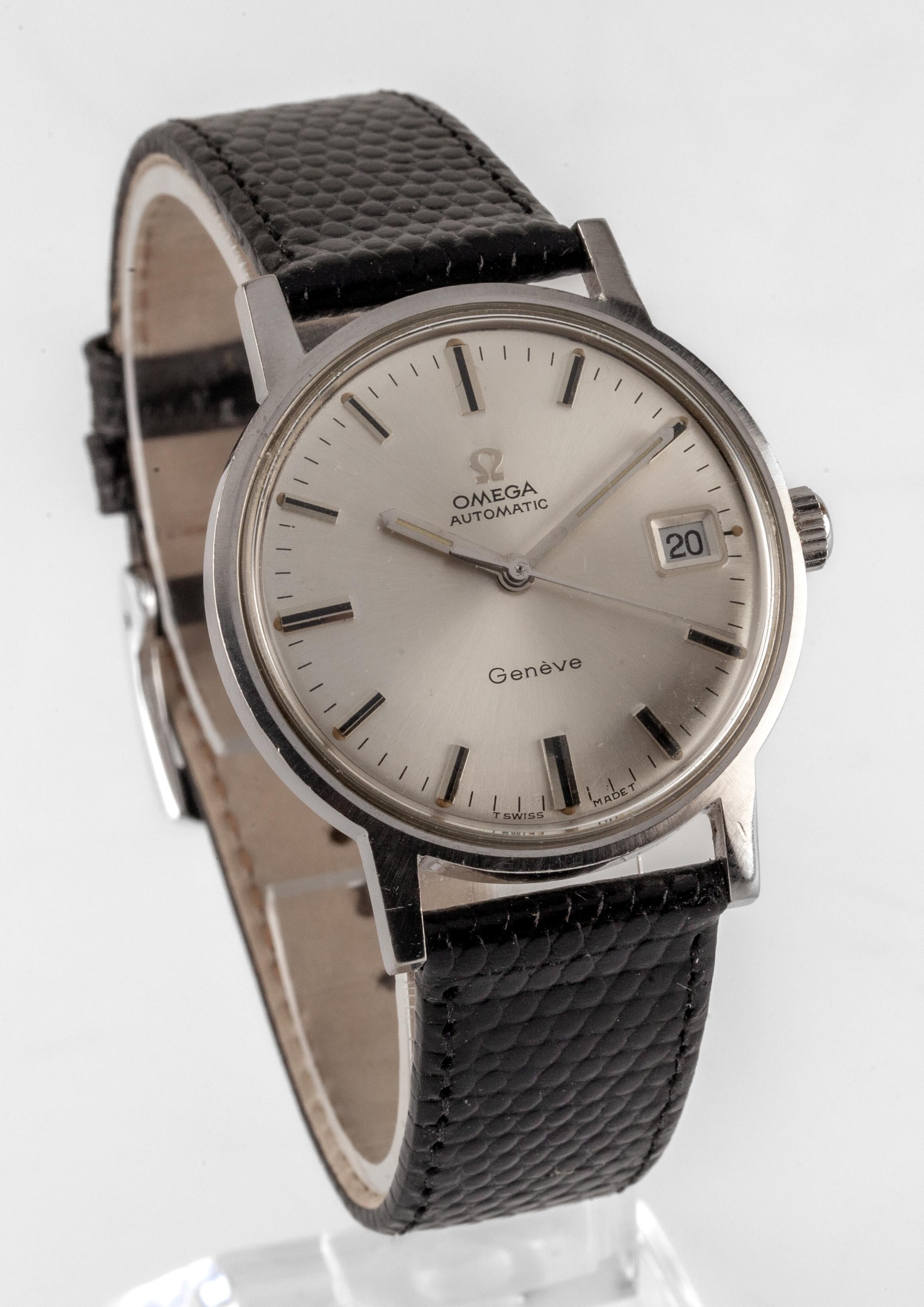 Omega Men's Stainless Steel Automatic Geneve Watch w/ Date Leather Band 565

Movement #565
Serial #298106XX
Year: 1969
Case #166070

Stainless Steel Round Case
34 mm in Diameter (36 mm w/ Crown)
Lug-to-Lug Distance = 41 mm
Lug-to-Lug Width = 18