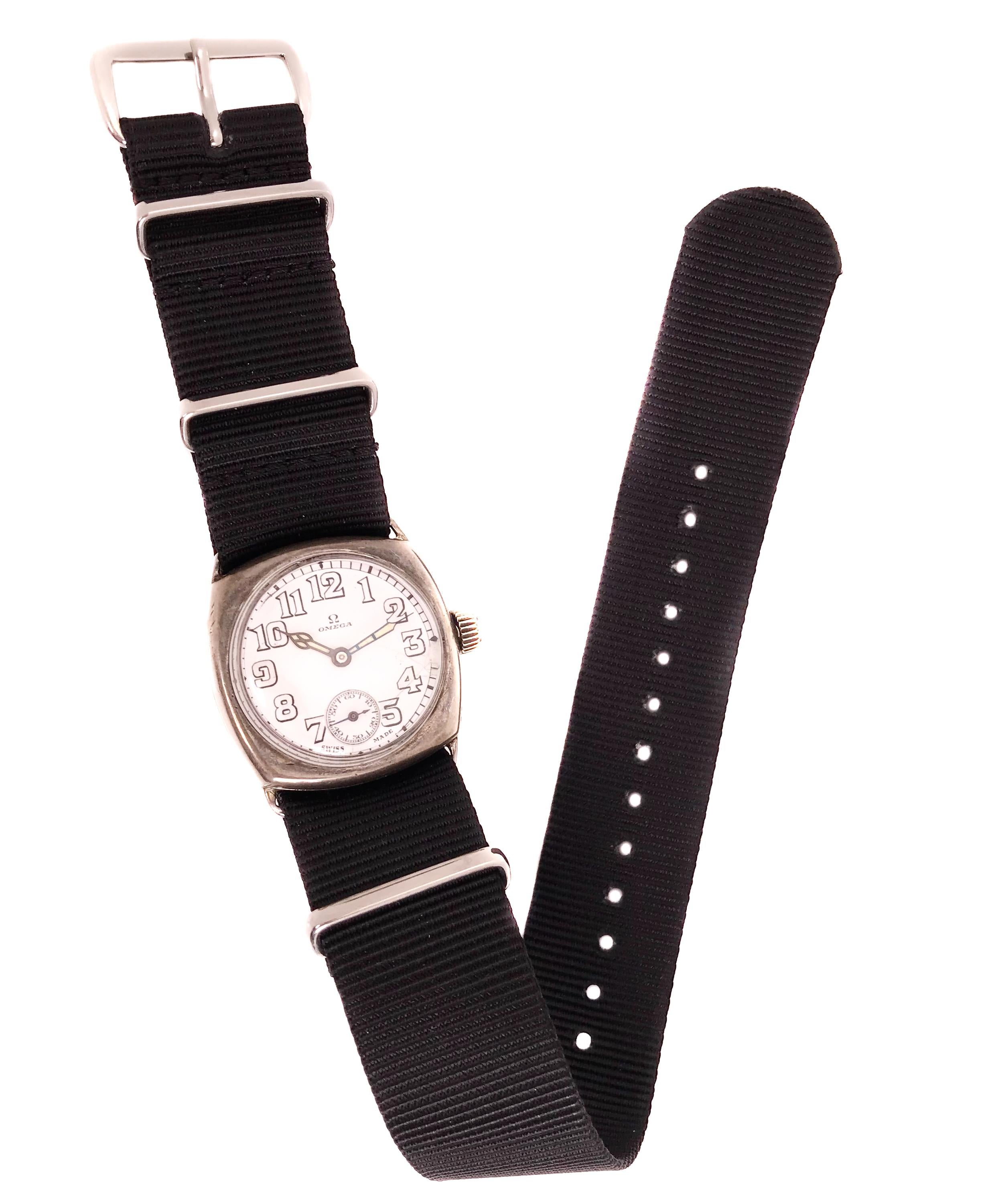 Omega Military Armbanduhr mit Handaufzug, 1920er Jahre  im Angebot 3