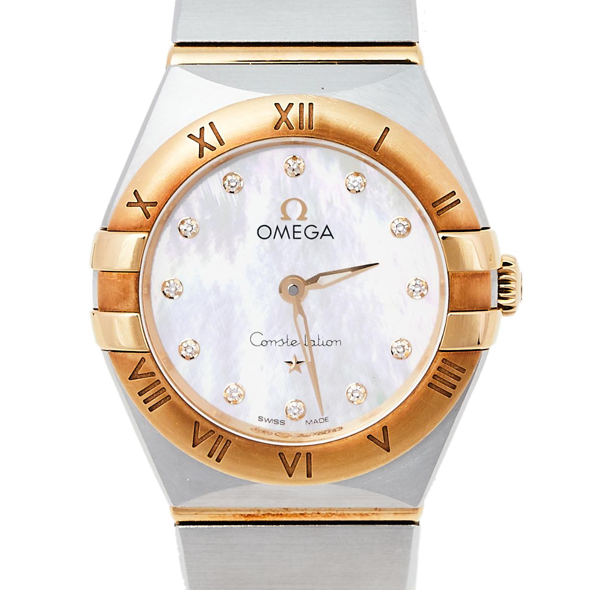 Omega brings you this gorgeous timepiece from their famous Constellation collection to flaunt on your wrist. It is crafted from stainless steel and set to function in the quartz movement. Swiss-made, it carries a scratch‑resistant sapphire crystal