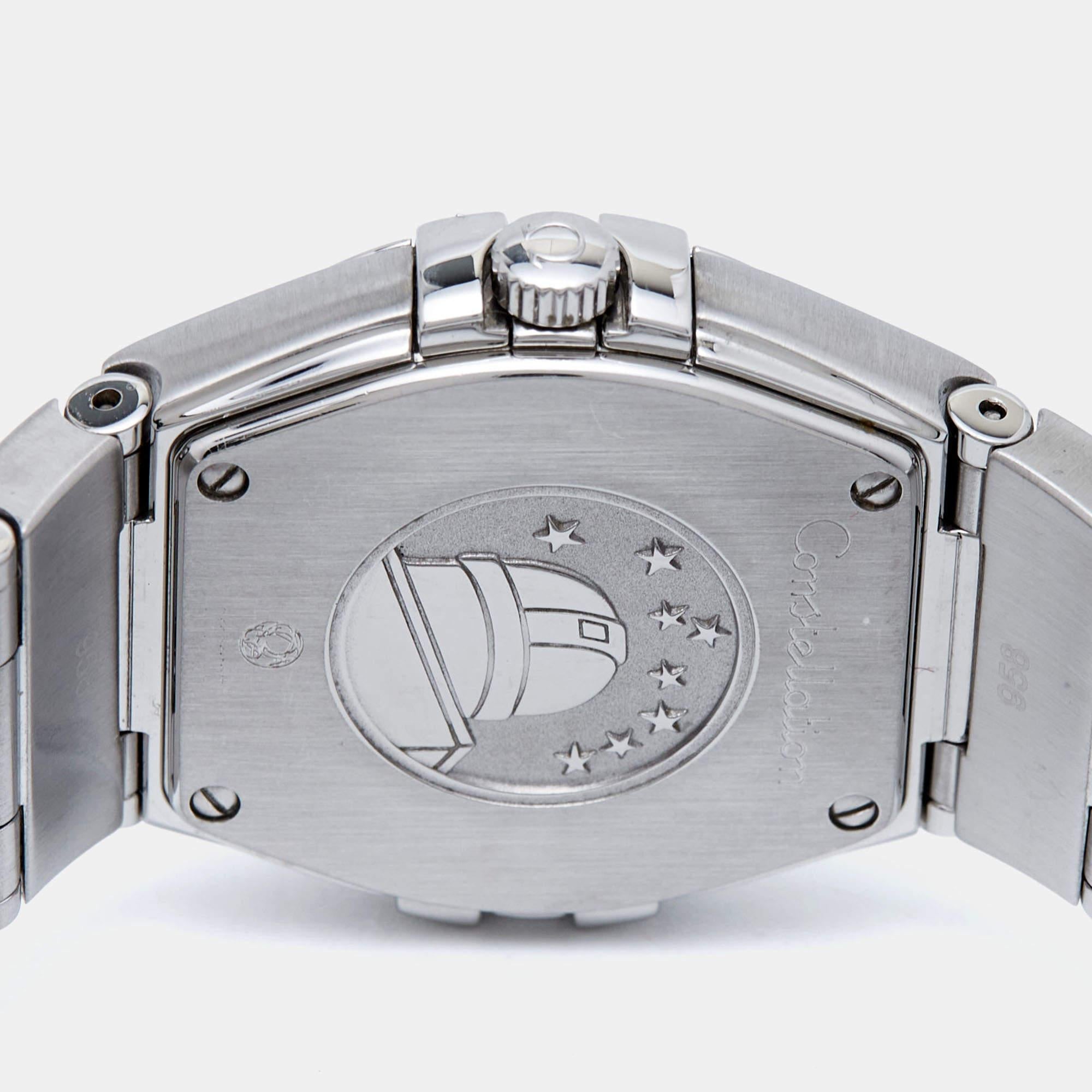 Omega Mother Of Pearl 123.10.27.60.55.001 Women's Wristwatch 27 mm In Good Condition In Dubai, Al Qouz 2
