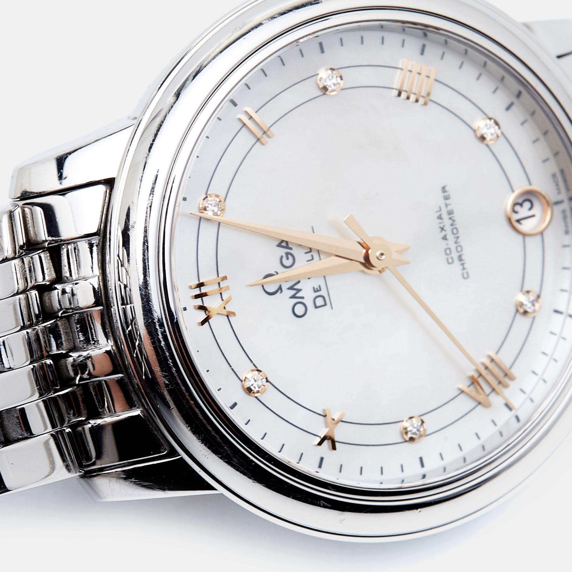 Omega Mother Of Pearl Diamond 424.10.33.20.55.002 Women's Wristwatch 32.70 mm In Good Condition In Dubai, Al Qouz 2