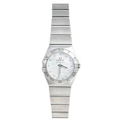 Omega Montre-bracelet Constellation en nacre et diamants inoxydables pour femme 24 mm