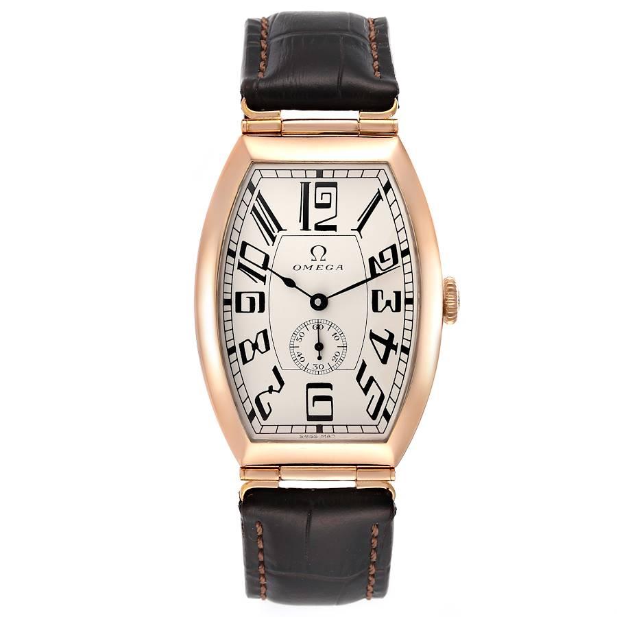 Omega Petrograd 1915 Museum Collection Number Four LE Herrenuhr 5703.30.01. Automatisches Uhrwerk mit Selbstaufzug. Tonneauförmiges Gehäuse aus 18 Karat Roségold, 32,5 x 43,5 mm. Glatte Lünette aus 18 Karat Roségold. Kratzfestes Saphirglas.