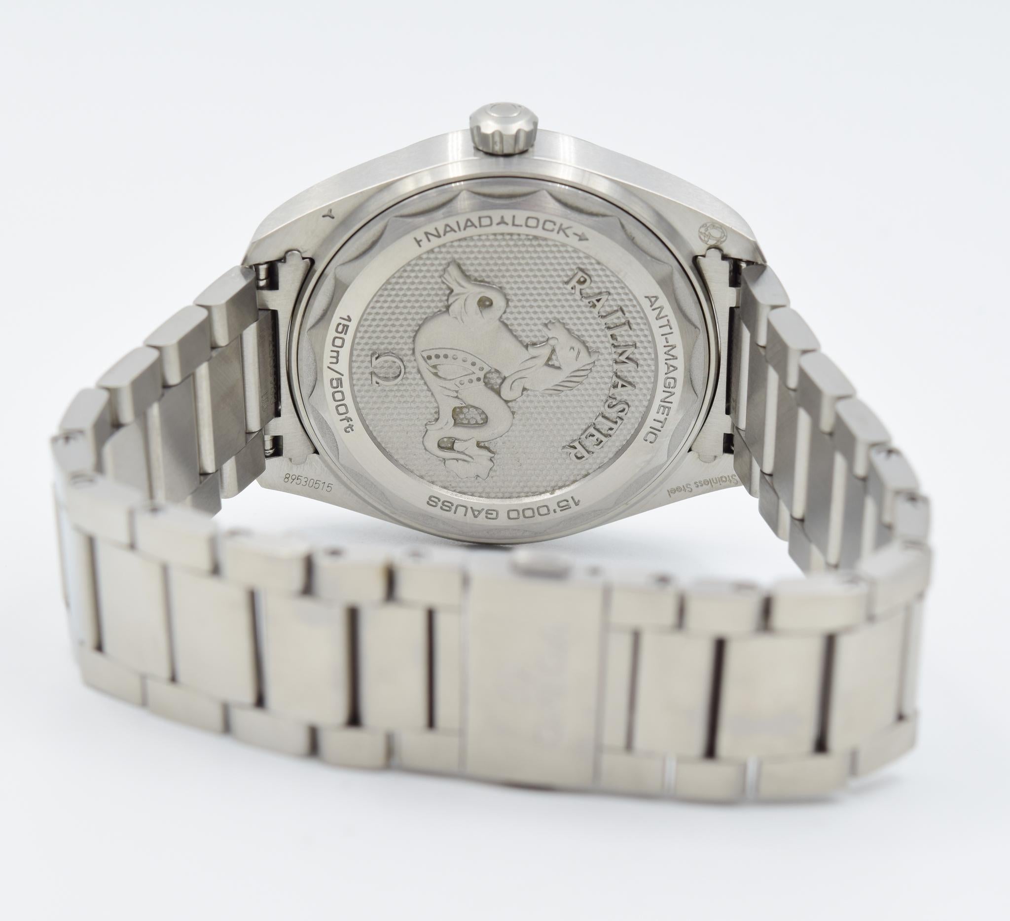Omega Railmaster 220.10.40.20.06.001 Seamaster Grey Dial on Bracelet In Excellent Condition In Carmel, IN