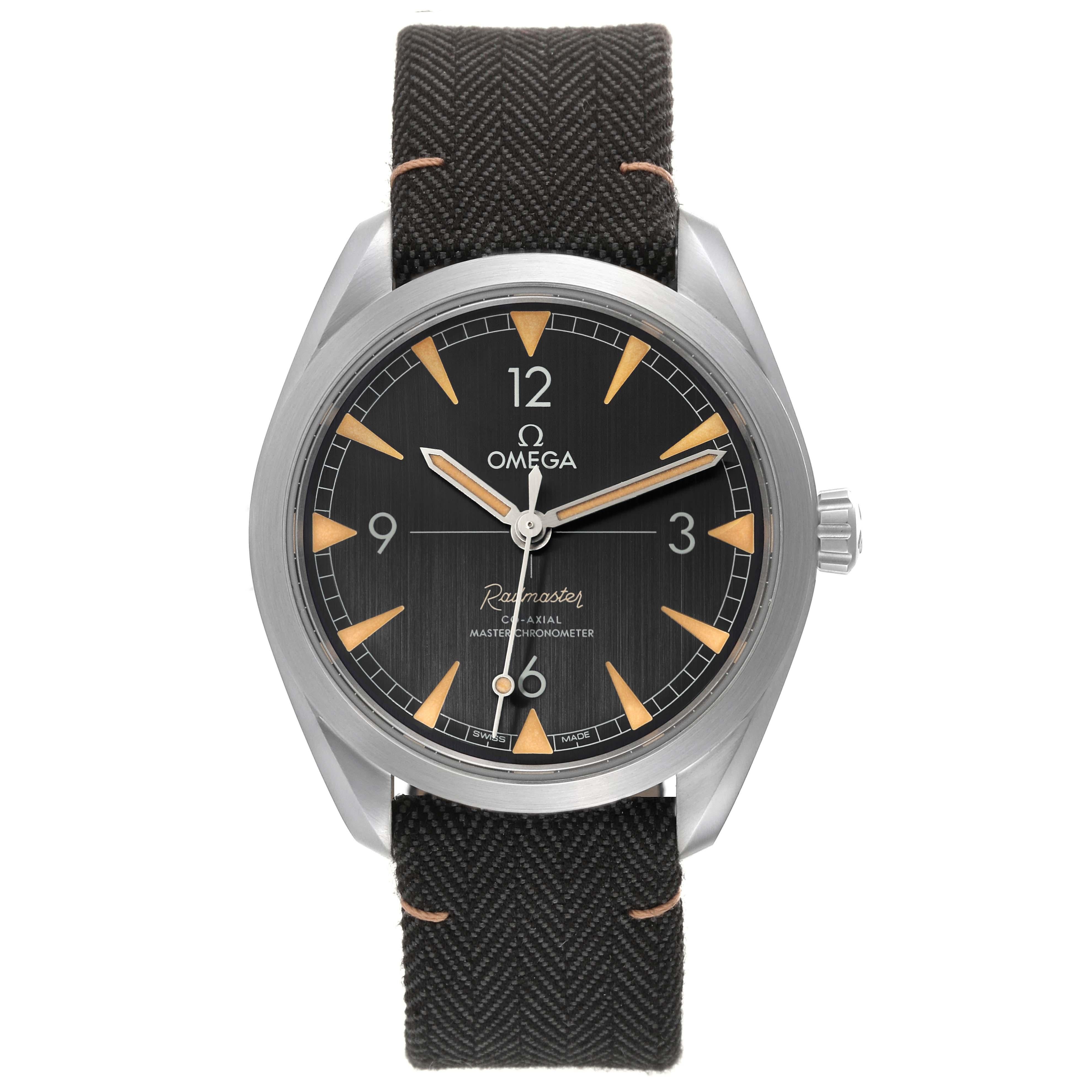 Omega Railmaster Co-Axial Master Steel Mens Watch 220.12.40.20.01.001 Unworn. Automatic self-winding movement with Co-Axial escapement.Certified Master Chronometer, approved by METAS,resistant to magnetic fields reaching 15,000 gauss.Free
