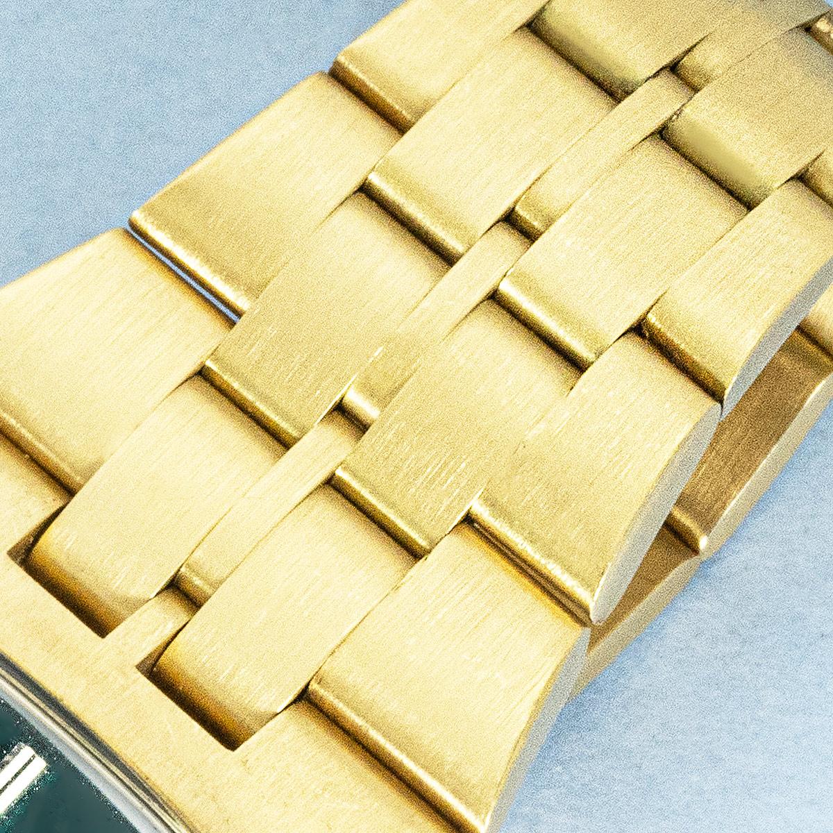 Omega Rare Constellation 'TV' Dark Green Spider Dial en vente 2