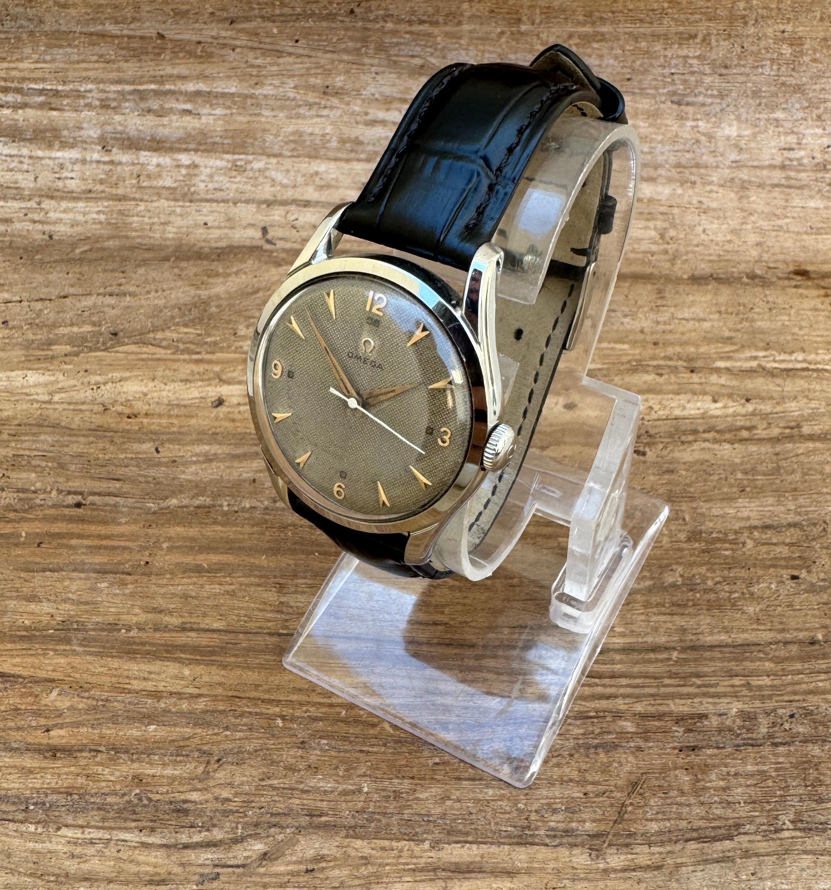 Omega Ref: 2640-8SC Seltenes graues strukturiertes honigfarbenes Zifferblatt JUMBO Cal 283 im Zustand „Relativ gut“ in Toronto, CA