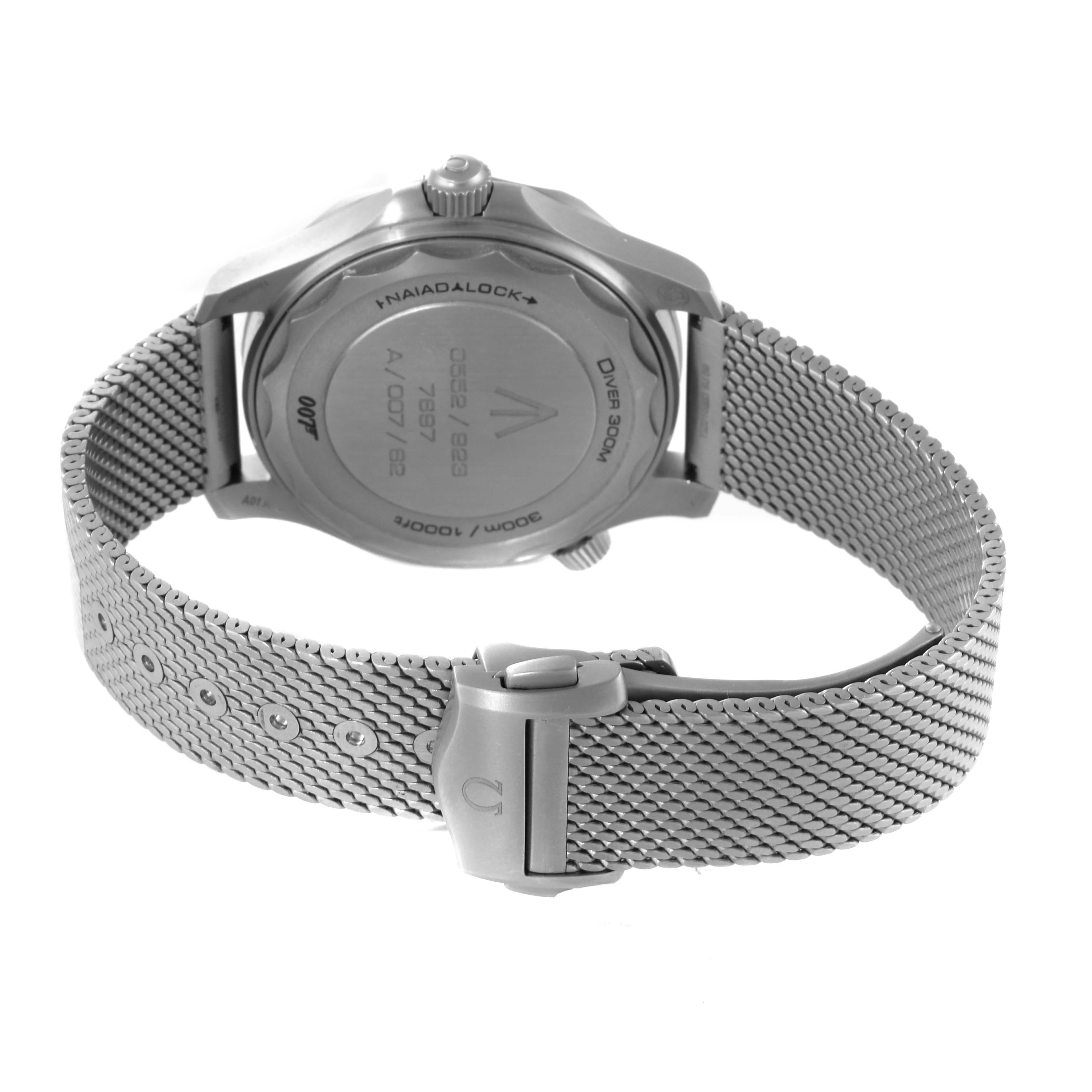 Omega Seamaster 007 Edition Titanium Montre pour hommes 210.92.42.20.01.001 non portée 3