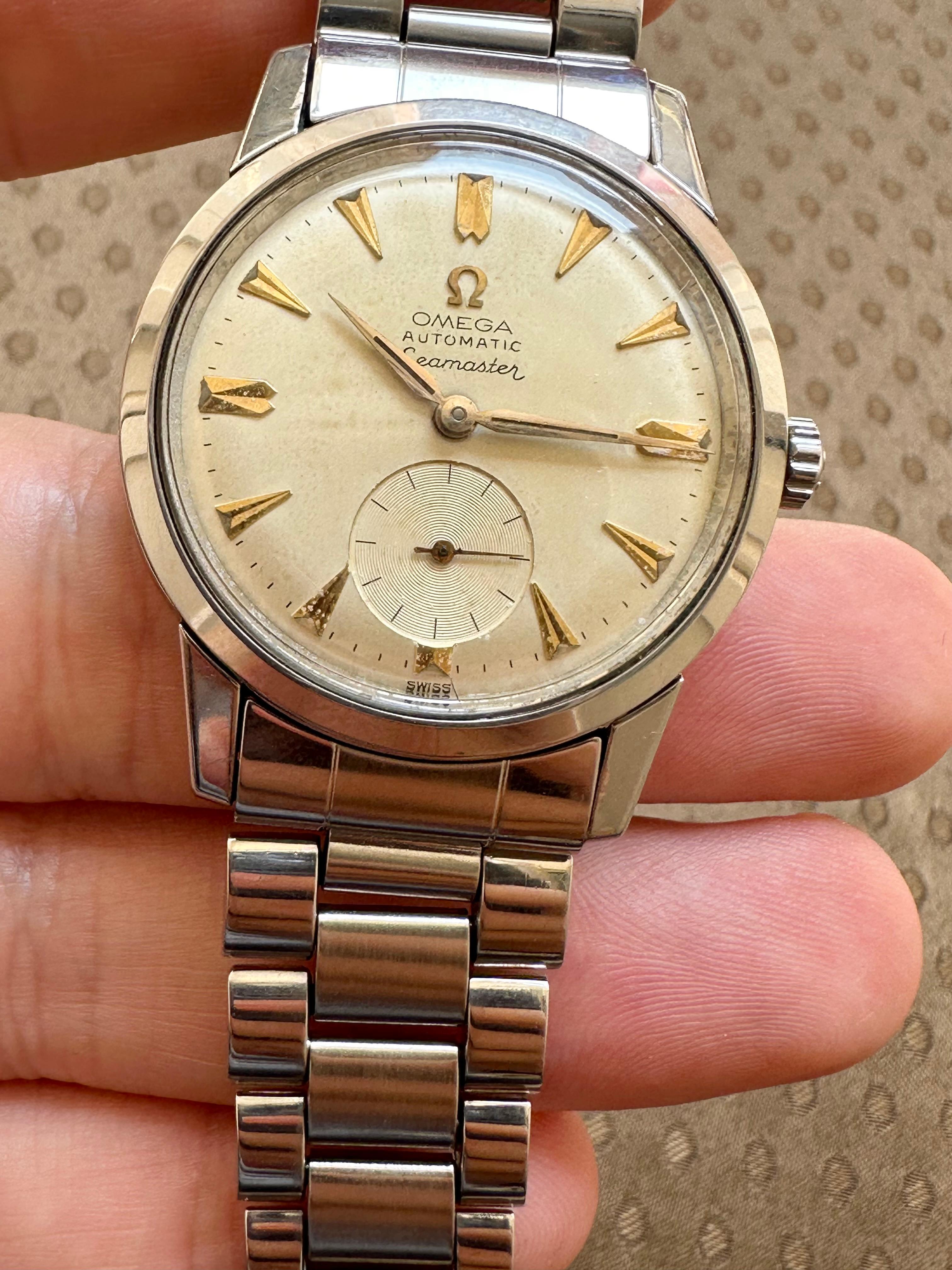 Brand: Omega

Model: Seamaster

Reference Number: 14767-61

Country Of Manufacture: Switzerland

Movement: Automatic

Case Material: Stainless steel

Measurements : Case width: 34 mm. (without crown)

Band Type : Stainless steel

Band Condition : In