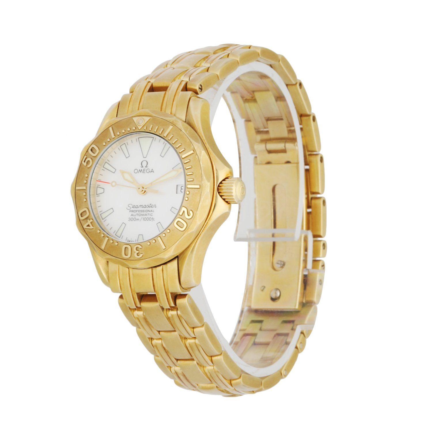 Omega Seamaster ladies watch. 28MM 18K yellow gold case with unidirectional 18K yellow gold bezel with golden bezel insert. Mother of pearl dial with luminous gold hands and luminous index hour marker. Date display at 3 o'clock position. 18K yellow