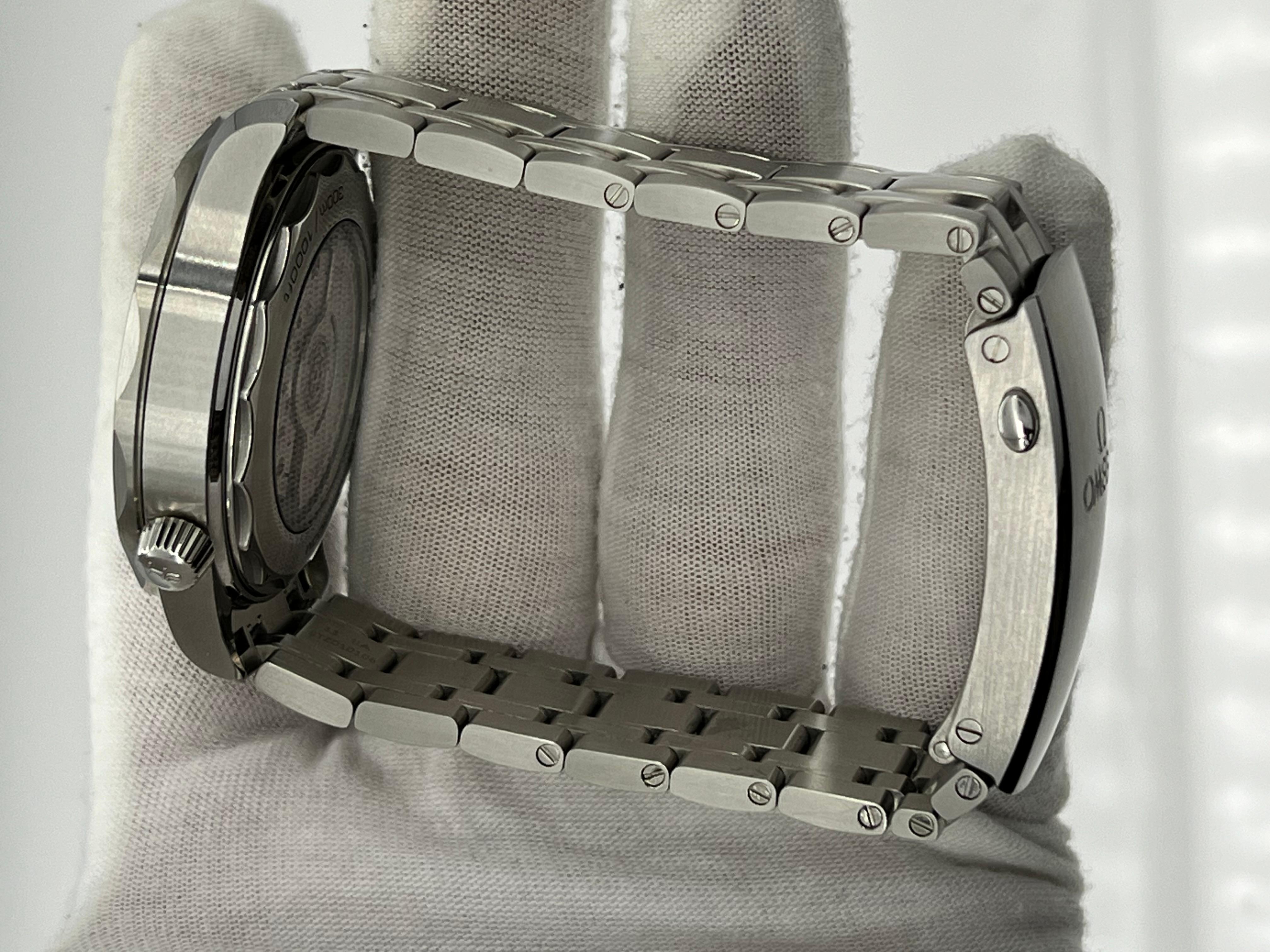 Omega Seamaster 210.30.42.20.06.001 Ceramic Blue Bezel Grey Dial Steel Box Paper en vente 2