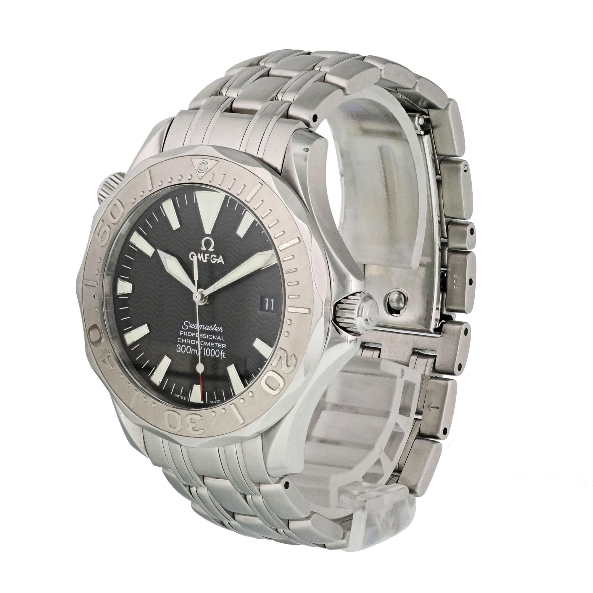 Omega Seamaster Professional 2230.50.00 Men Watch. 
41mm Stainless Steel case. 
Stainless Steel Unidirectional bezel. 
Black dial with Luminous Steel hands and index hour markers. 
Minute markers on the outer dial. 
Date display at the 3 o'clock