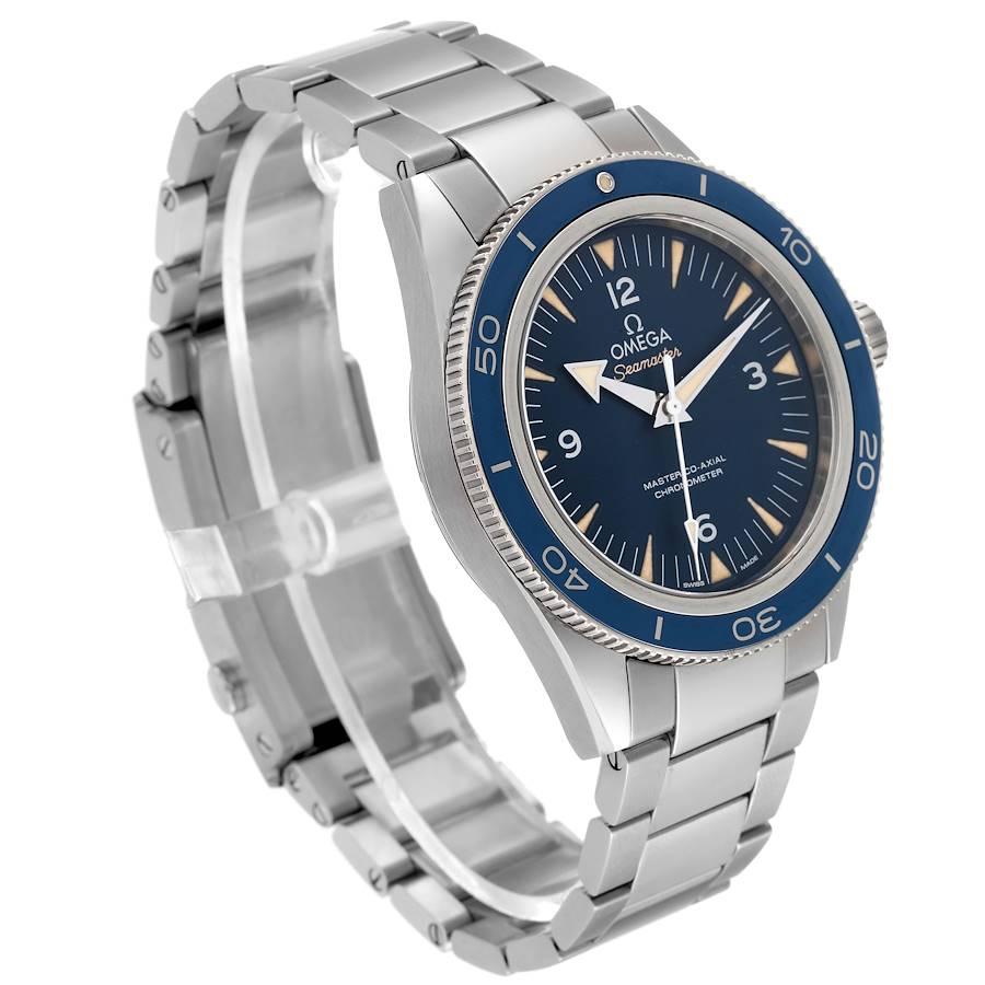Omega Seamaster 300 Blue Dial Titanium Watch 233.90.41.21.03.001 Box Card Excellent état - En vente à Atlanta, GA