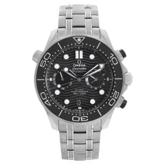 Omega Montre Seamaster 300 avec chronographe en acier et cadran noir pour hommes 210.30.44.51.01.001