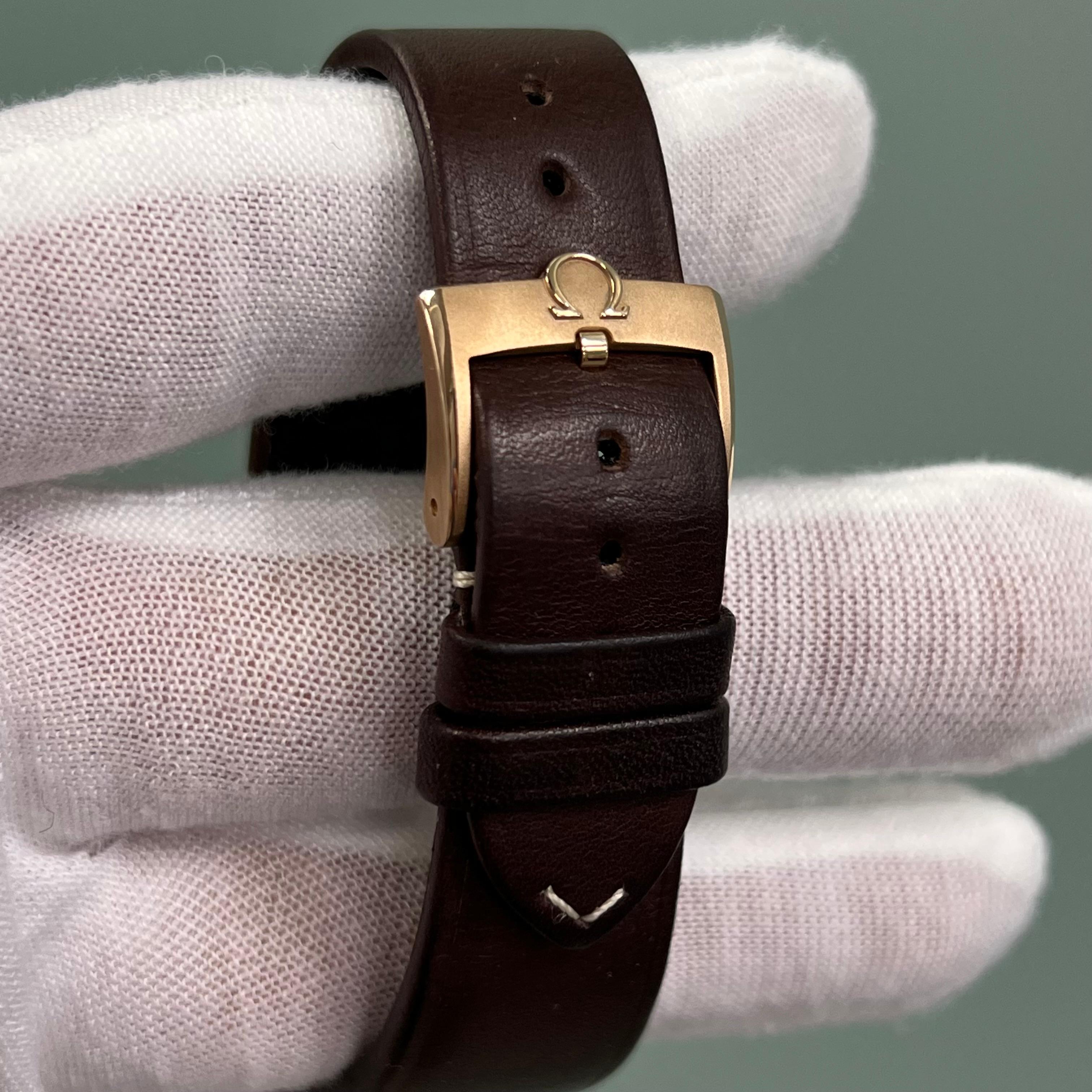 Omega Seamaster 300 Co-Axial 234.92.41.21.10.001 Bronze Gold Leather Box Paper In Excellent Condition For Sale In San Diego, CA