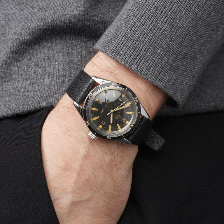 Omega Seamaster 300 Radium Dial Stainless Steel Cal 552 Wristwatch at