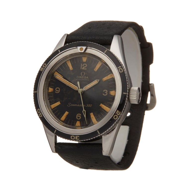 Omega Seamaster 300 Radium Dial Stainless Steel Cal 552 Wristwatch at