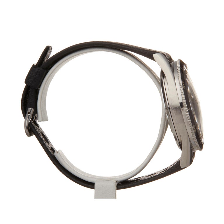 Omega Seamaster 300 Radium Dial Stainless Steel Cal 552 Wristwatch at