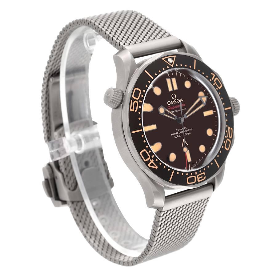 Omega Seamaster 300M 007 Edition Titanium Watch 210.90.42.20.01.001 Unworn In Excellent Condition In Atlanta, GA