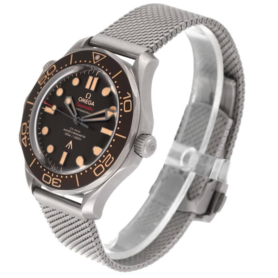 Men's Omega Seamaster 300m 007 Edition Titanium Watch 210.90.42.20.01.001 Unworn