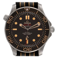 Omega Montre Seamaster 300M 007 Edition en titane 210.92.42.20.01.001 non portée