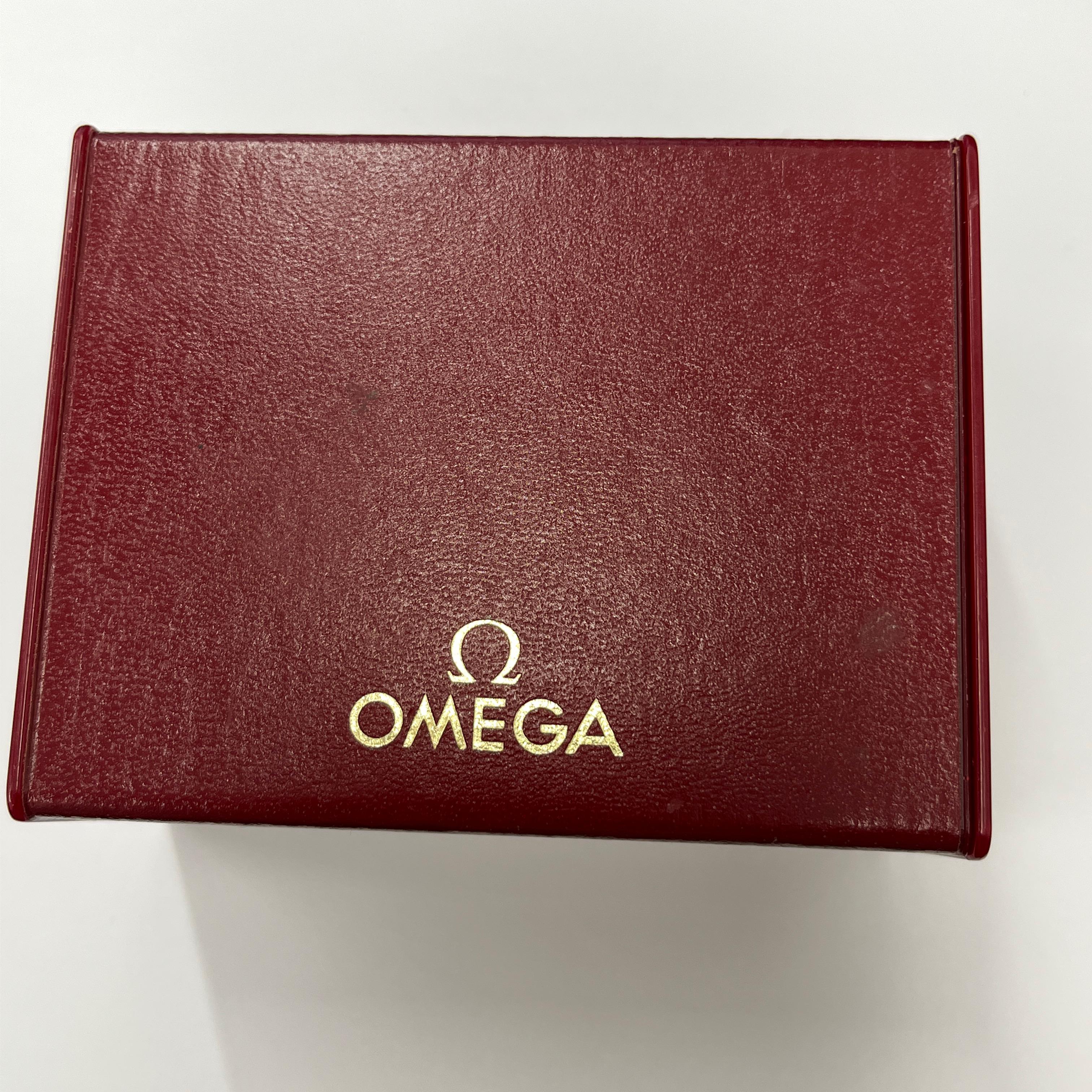 Montre de plongée Omega Seamaster 300M cadran bleu - Icône de la précision suisse 8