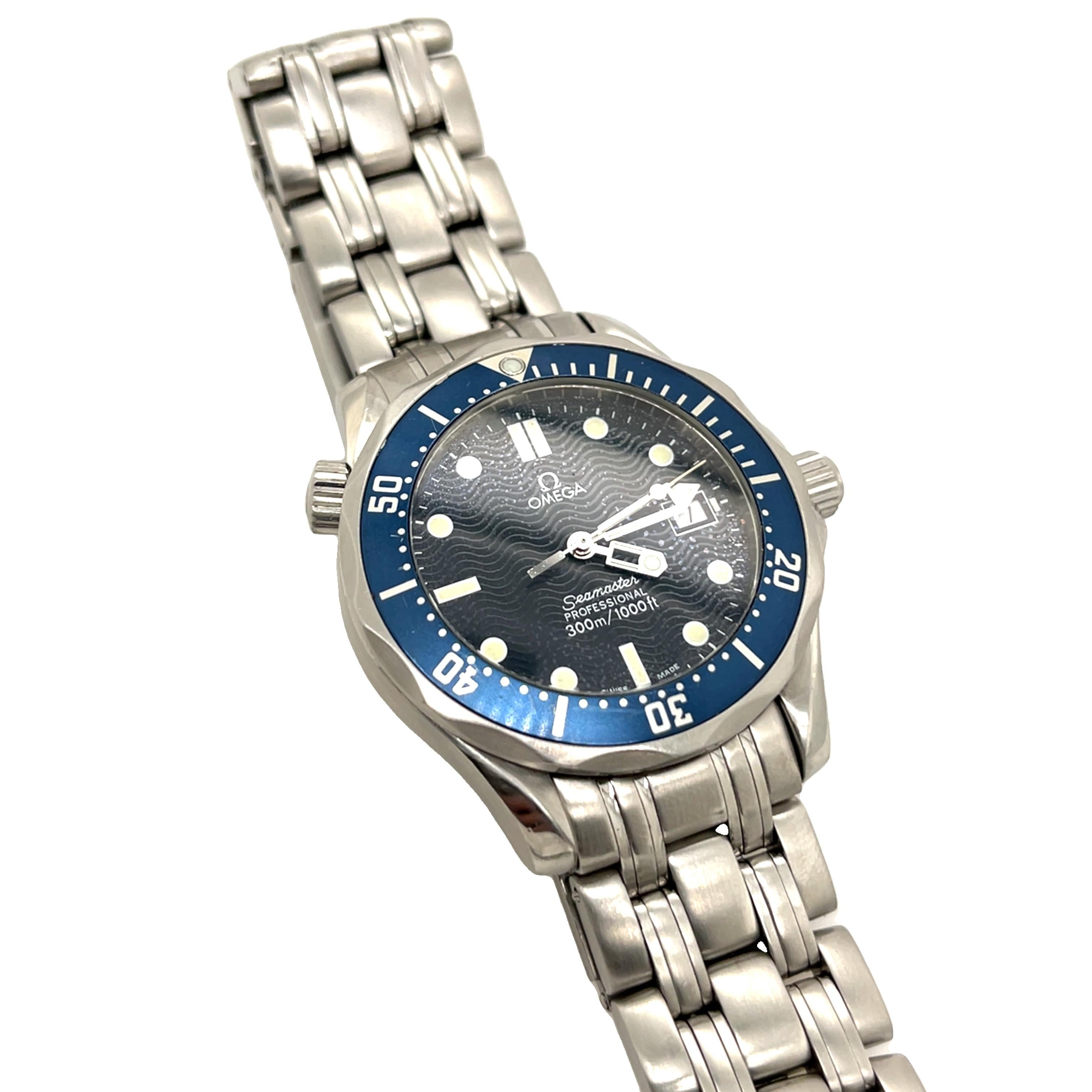  Montre de plongée Omega Seamaster 300M cadran bleu - Icône de la précision suisse Unisexe 