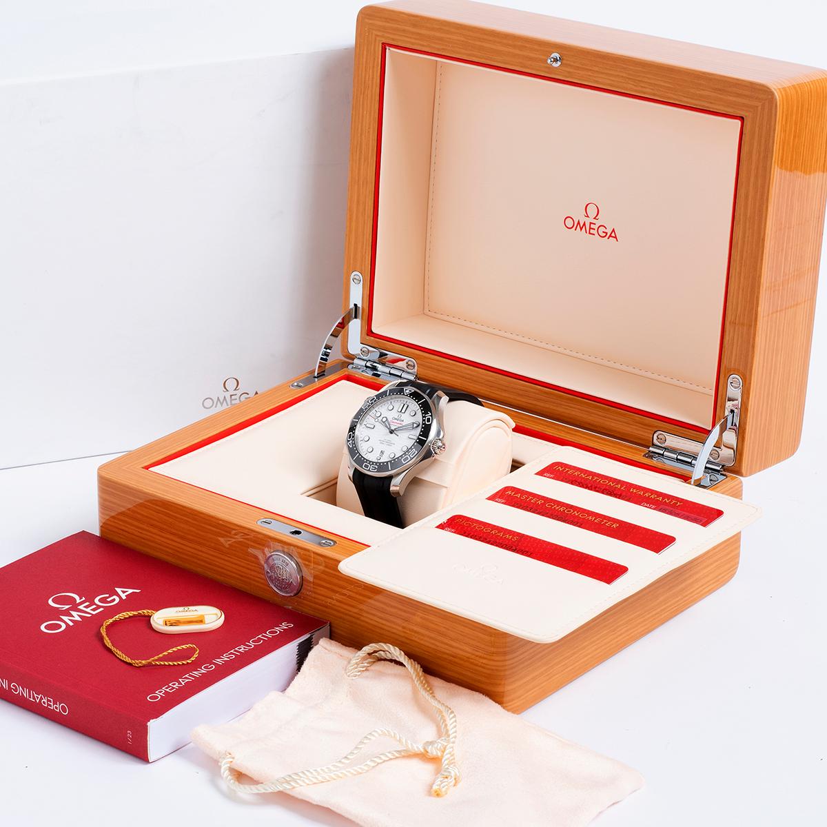 Omega Seamaster 300m ref 21032422004001. 41mm Edelstahl-Gehäuse, Full Set... für Damen oder Herren im Angebot