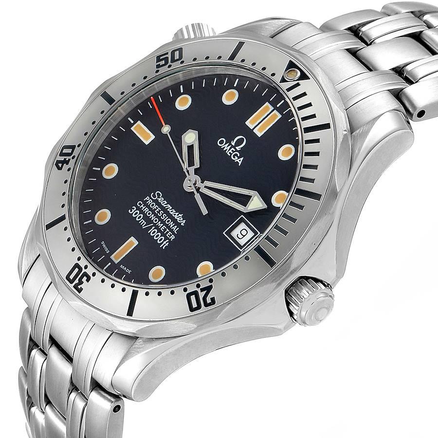 Omega Seamaster James Bond Blue Dial Steel Watch 2532.80.00 Card In Excellent Condition In Atlanta, GA