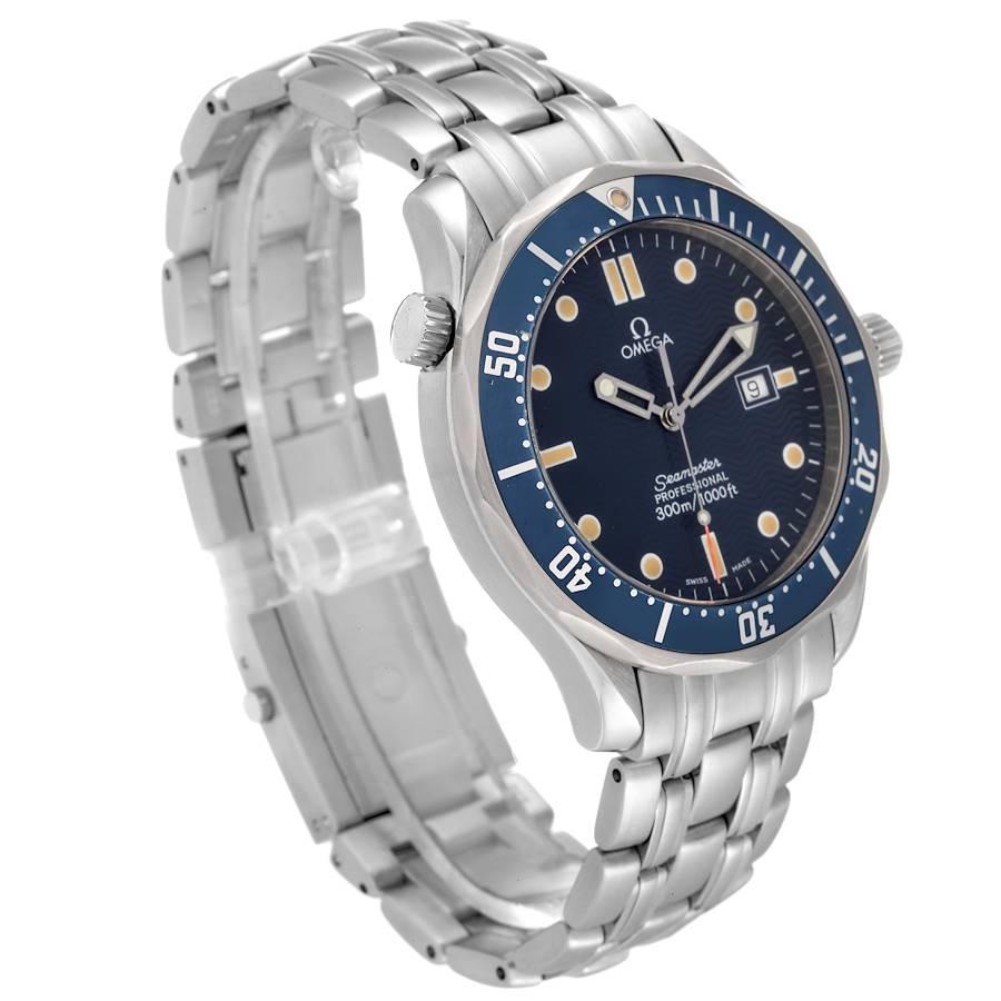 Omega Seamaster James Bond Stahluhr 2541.80,00 mit blauem Zifferblatt und Karton im Zustand „Hervorragend“ in Atlanta, GA