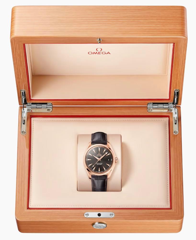 Omega Seamaster Aqua Terra 150M Boîte en or rose 18 carats 231,53,42.21.06.002 en vente 1